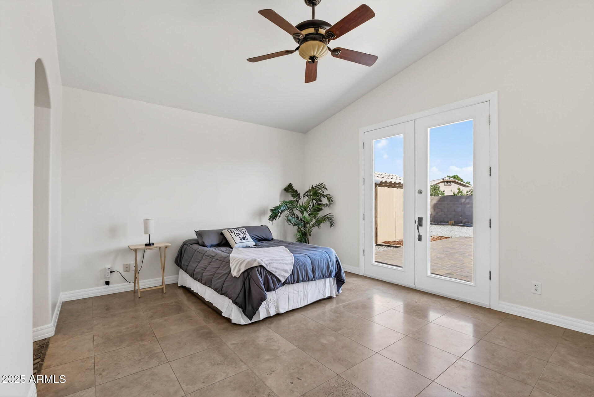 11016 W ALMERIA Road