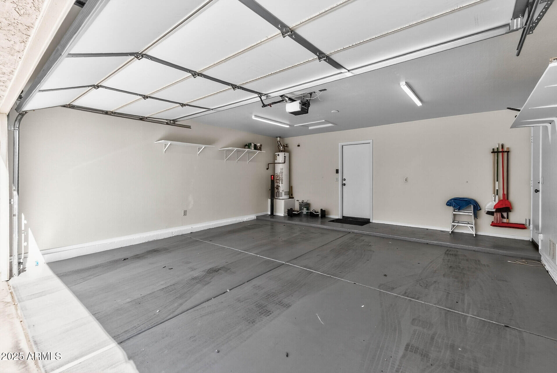 11016 W ALMERIA Road