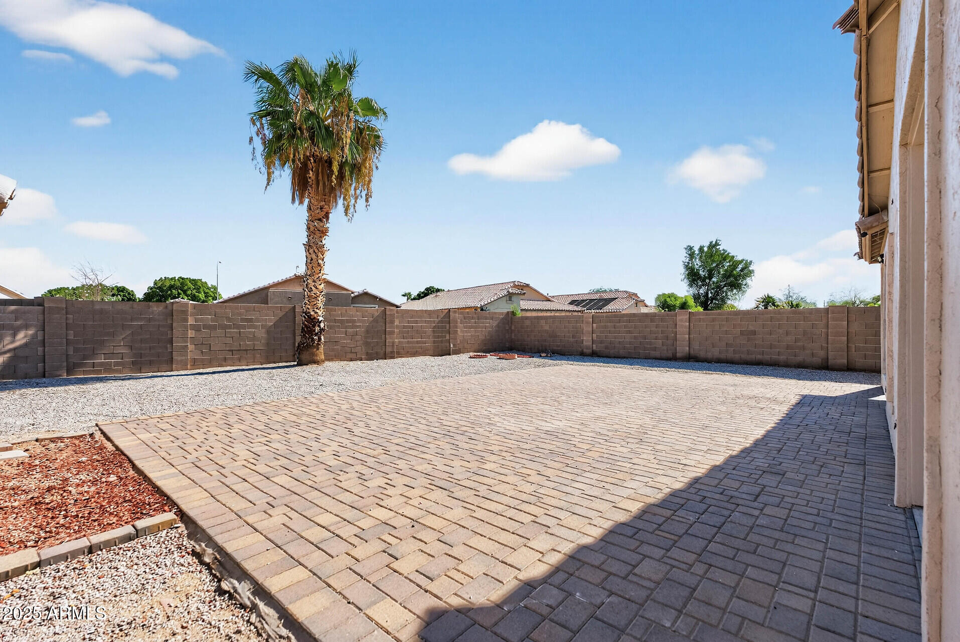 11016 W ALMERIA Road