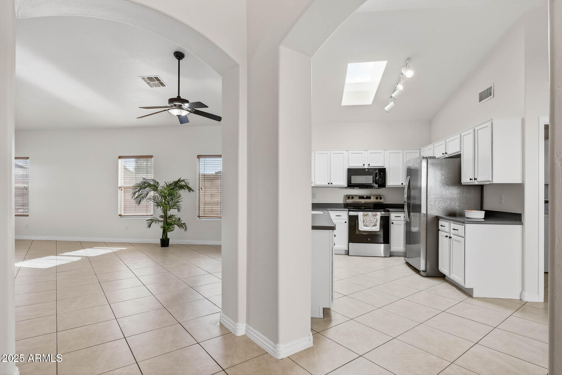 11016 W ALMERIA Road