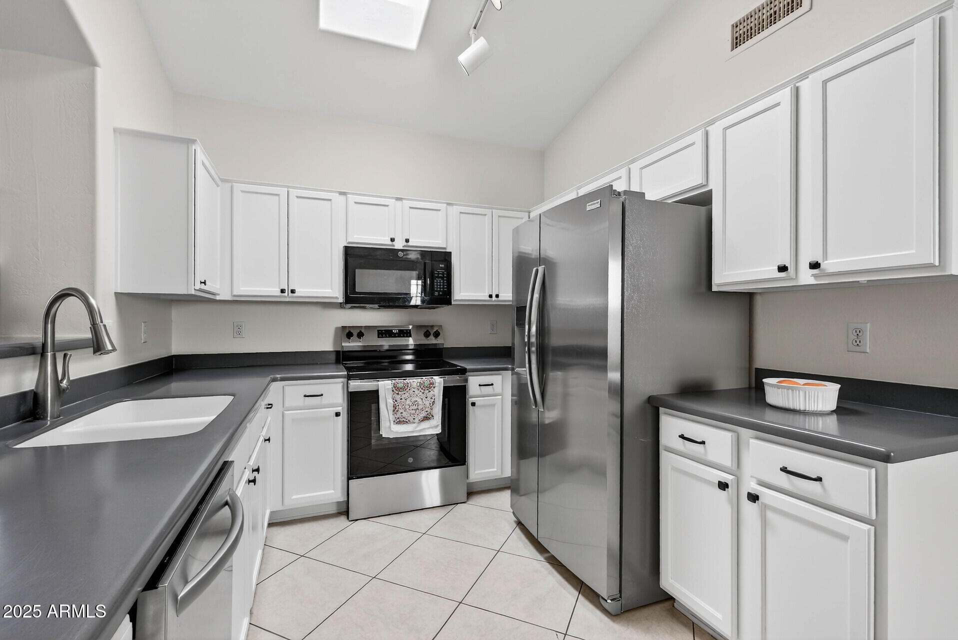 11016 W ALMERIA Road