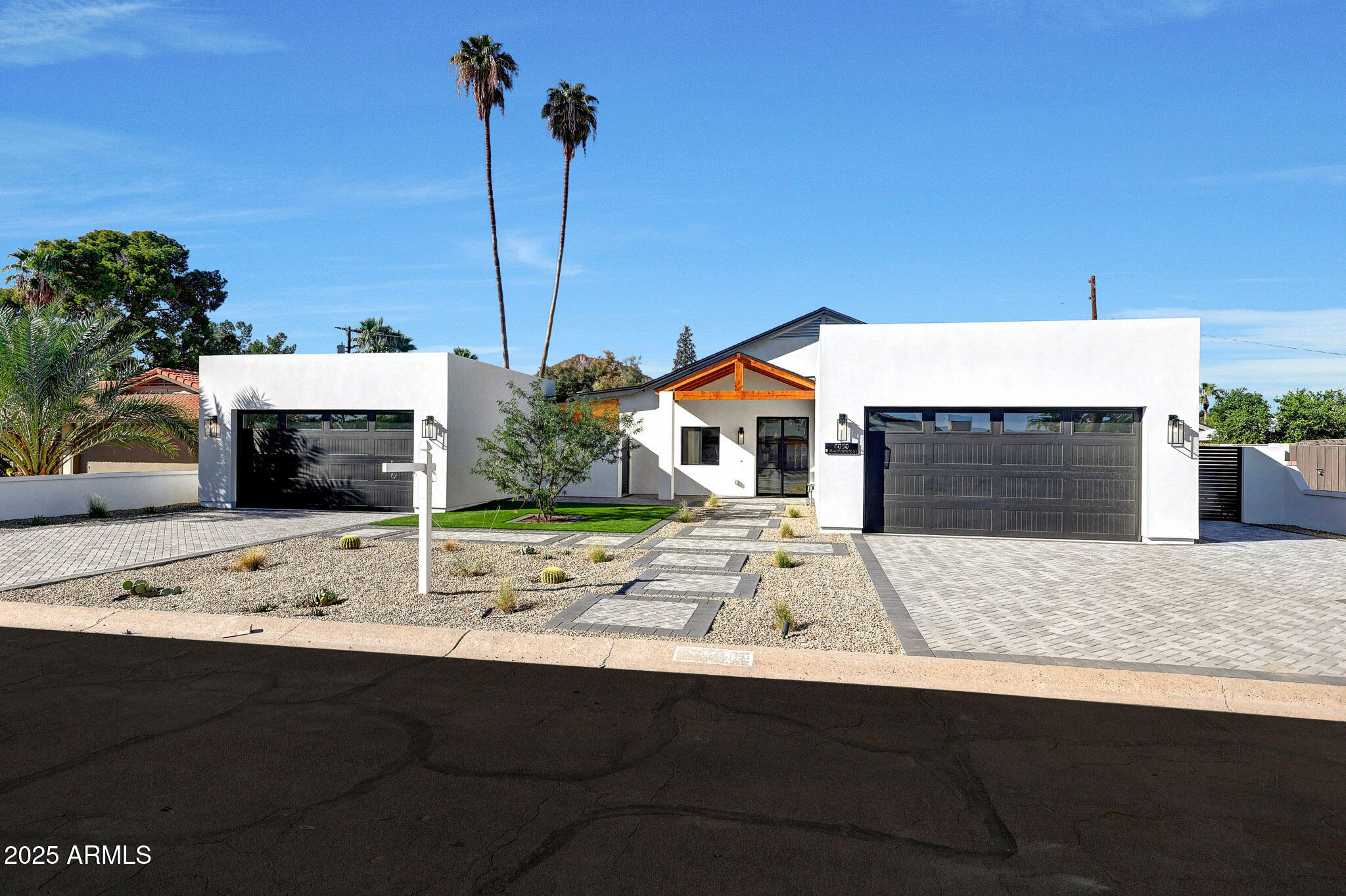 6050 E HOLLYHOCK Street