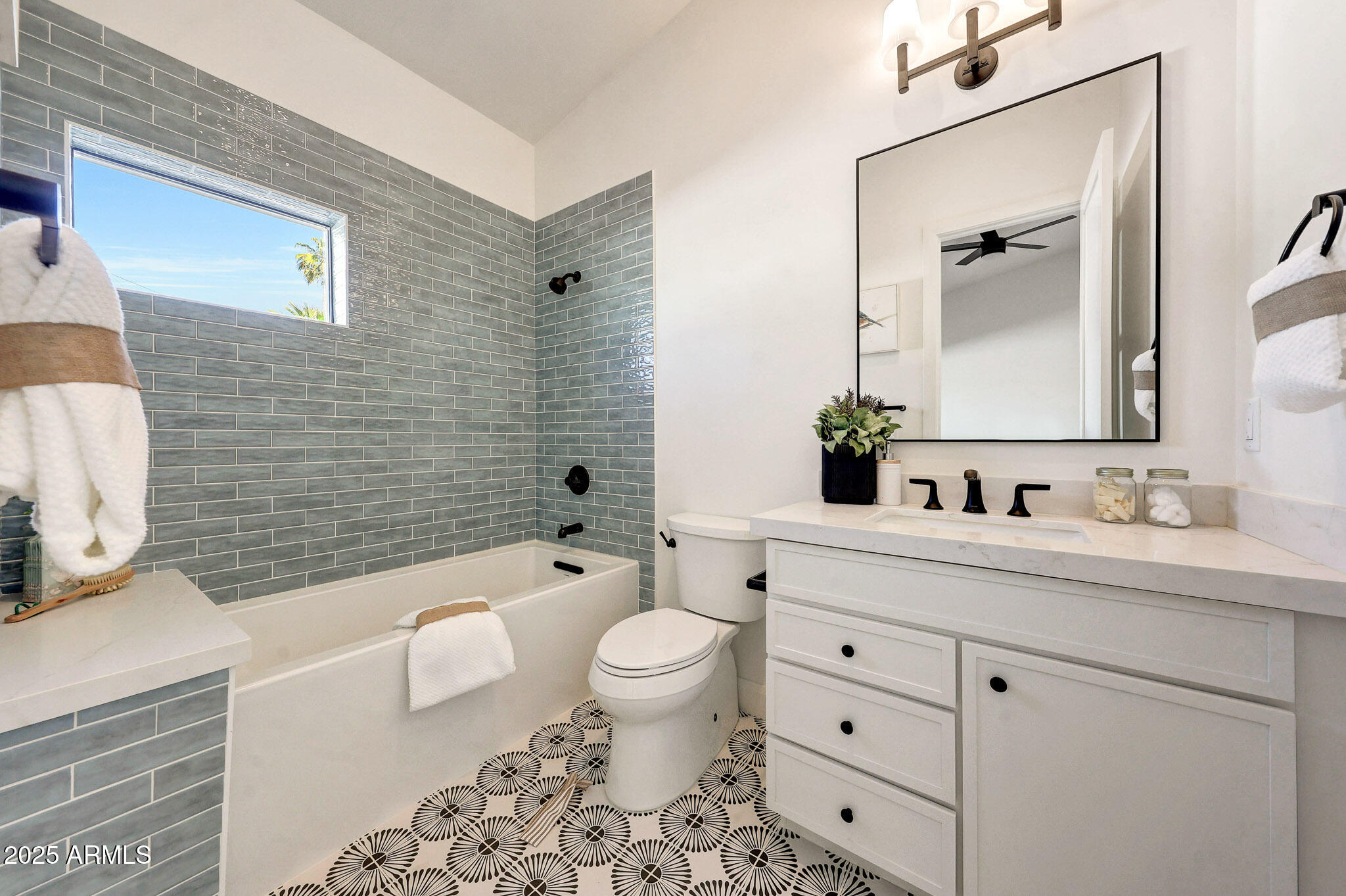 6050 E HOLLYHOCK Street