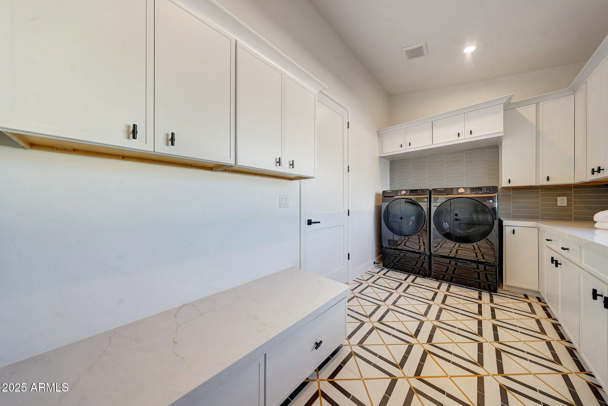 6050 E HOLLYHOCK Street