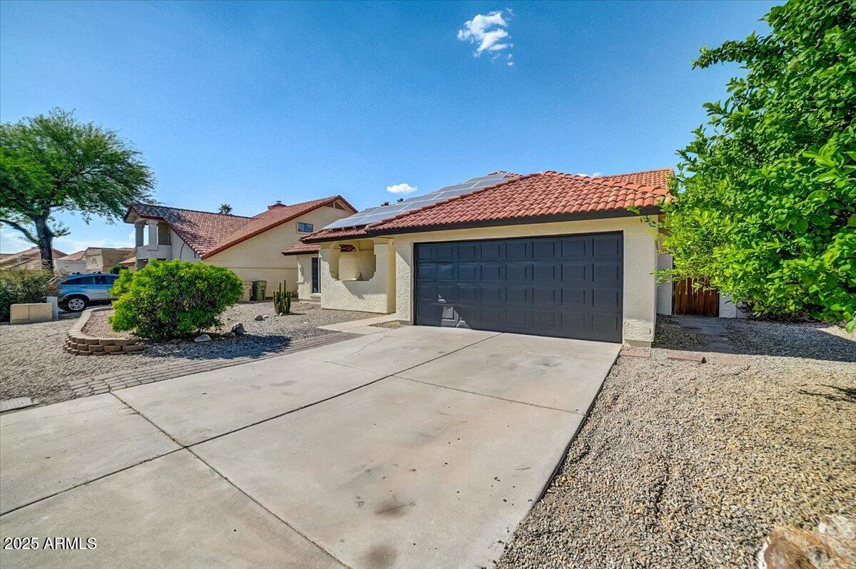7102 W JULIE Drive