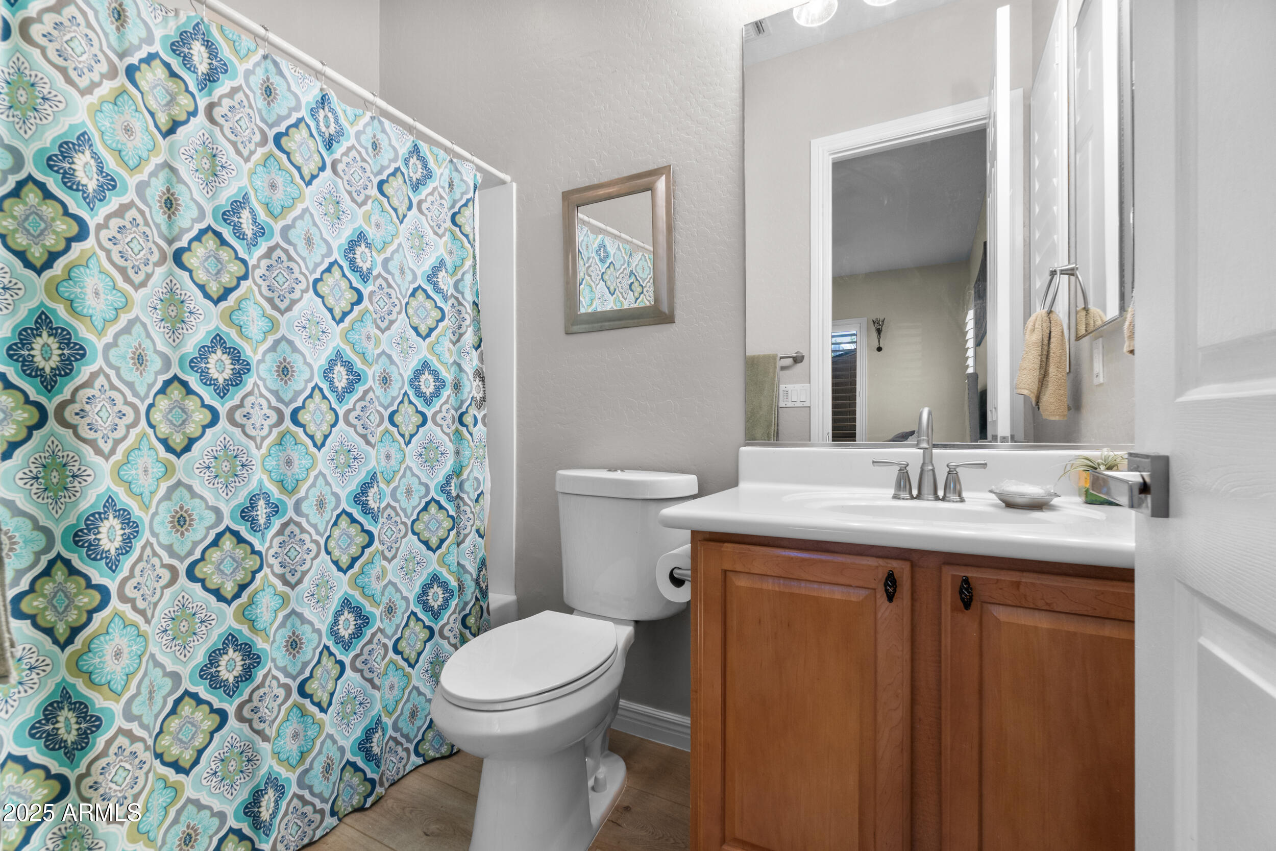 2227 W WEBSTER Court