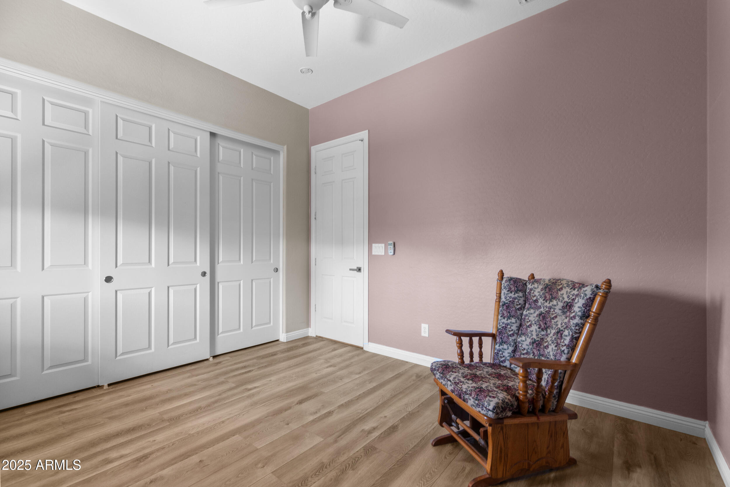 2227 W WEBSTER Court