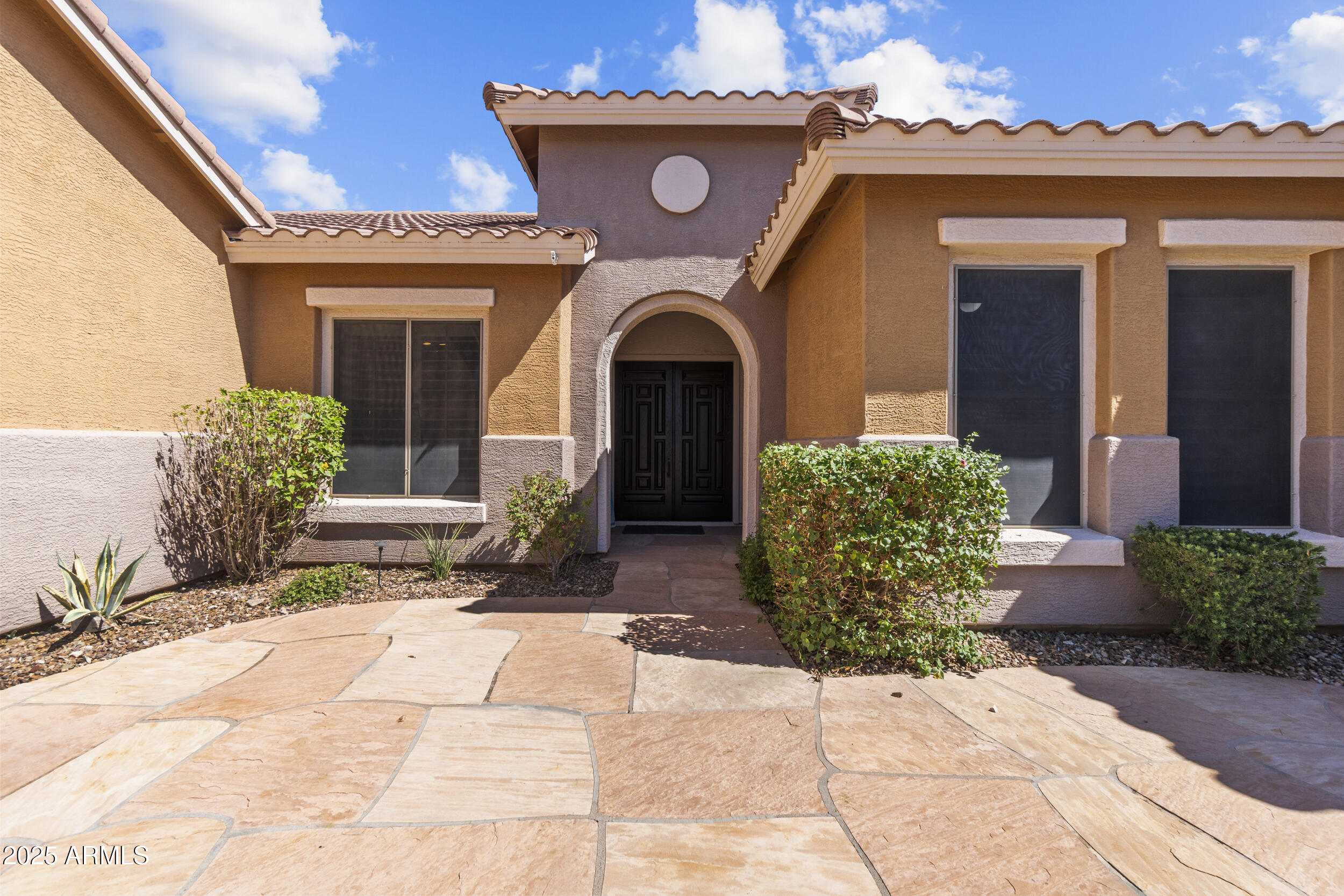 2227 W WEBSTER Court