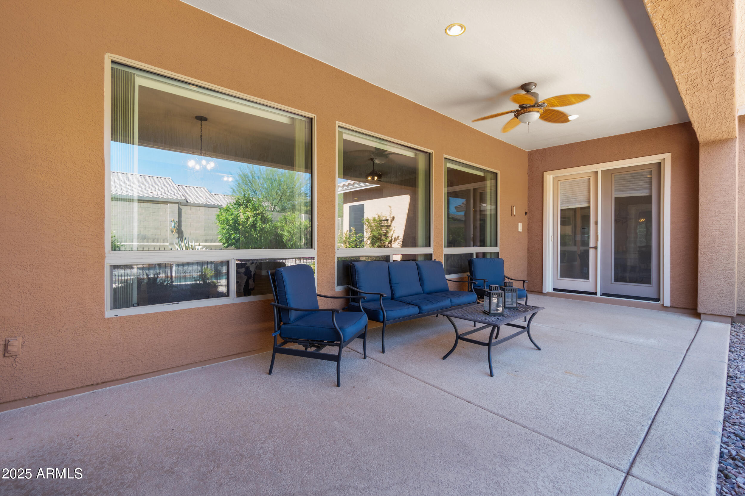 2227 W WEBSTER Court