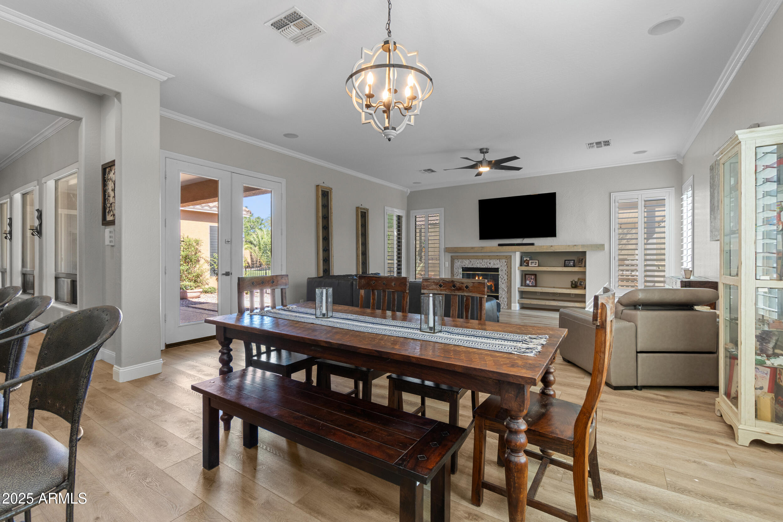 2227 W WEBSTER Court