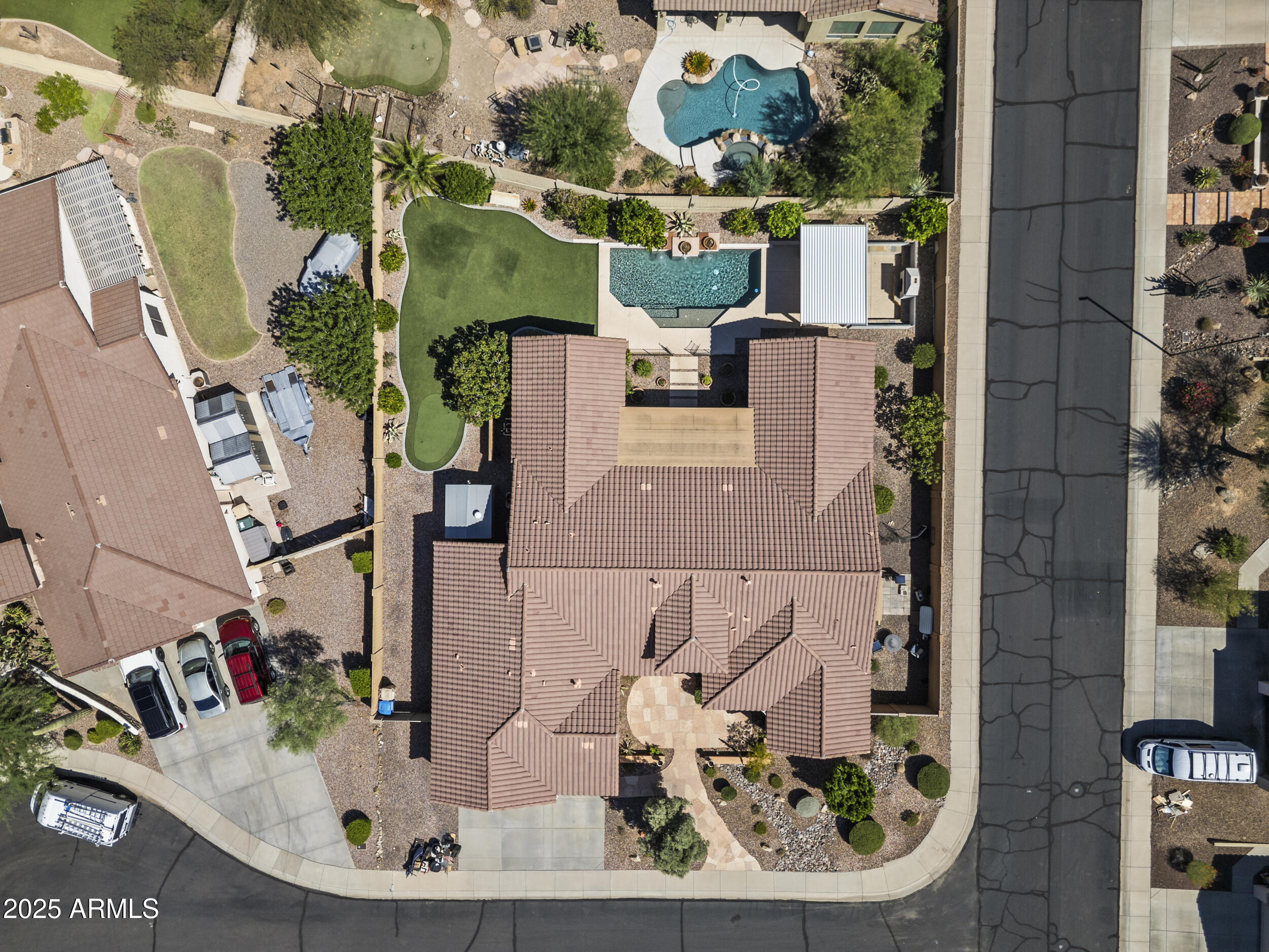 2227 W WEBSTER Court