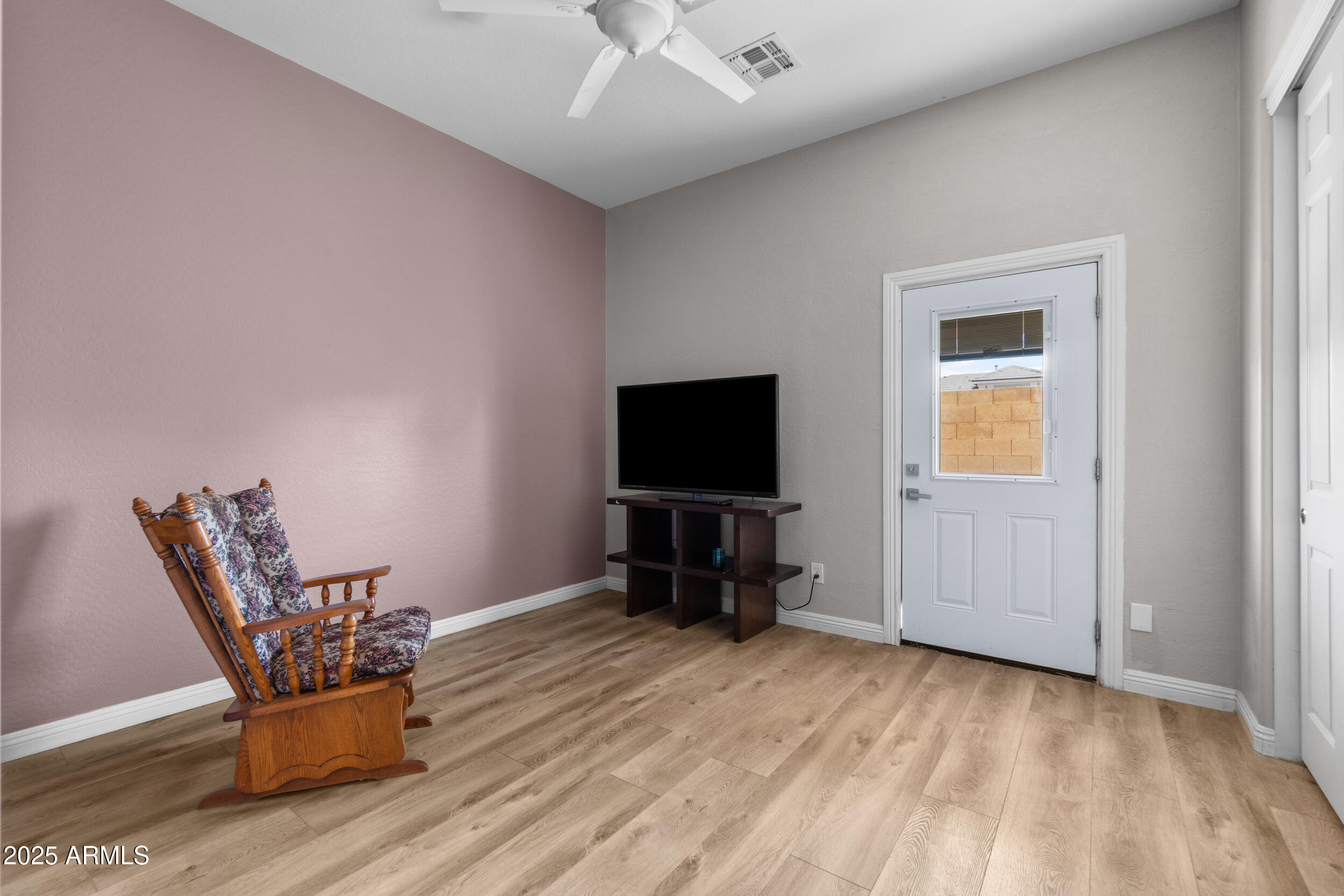 2227 W WEBSTER Court