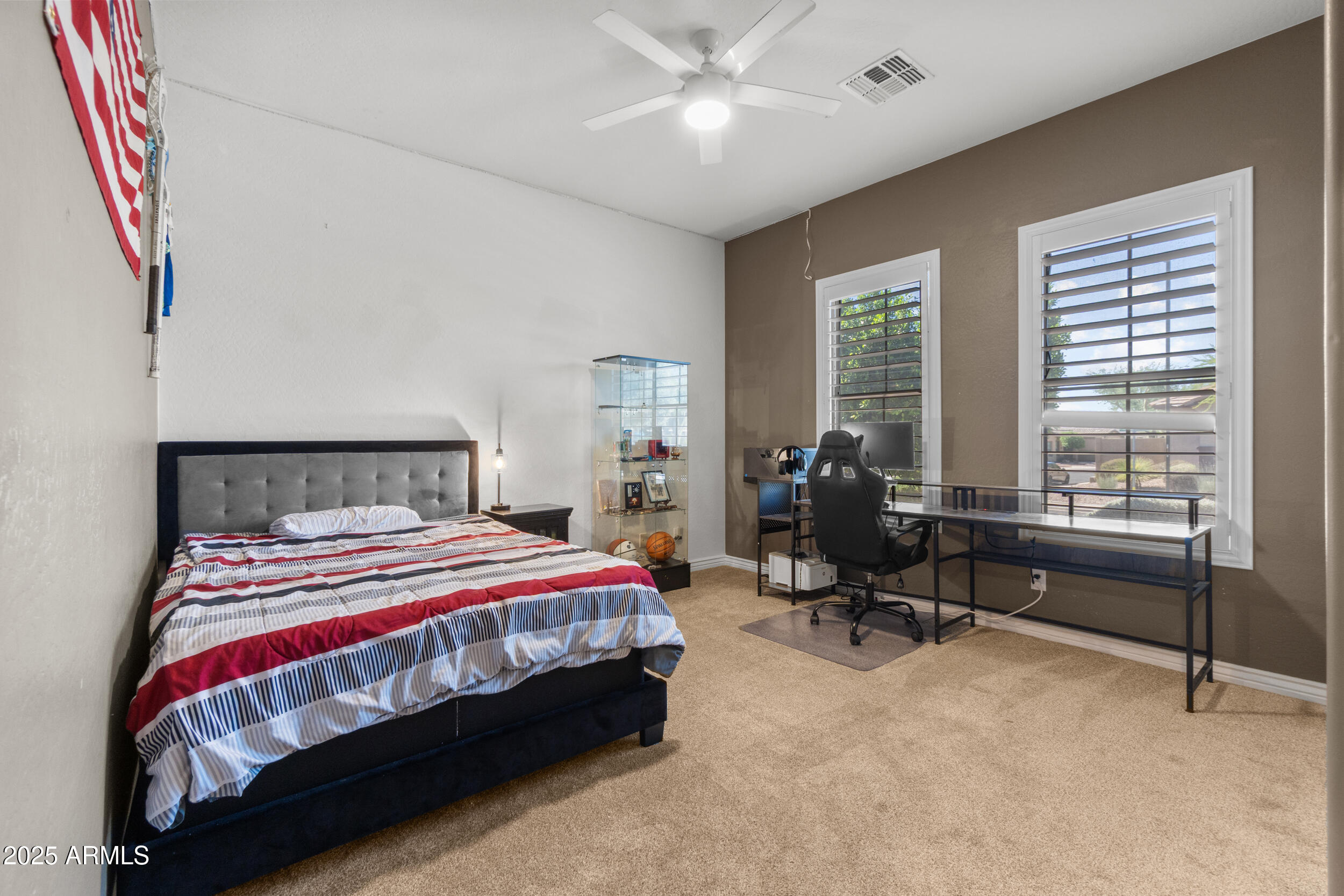 2227 W WEBSTER Court