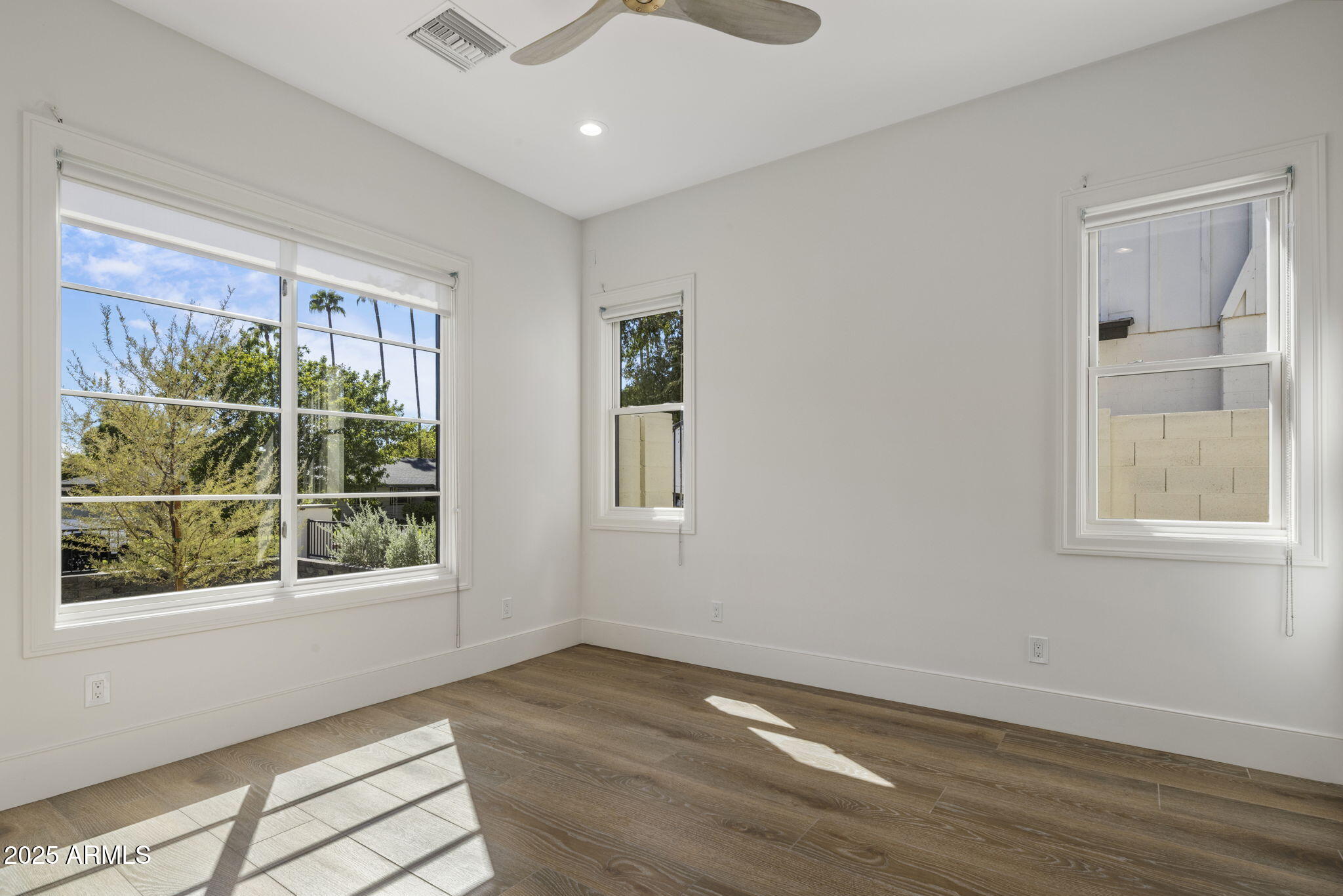 2108 E SOLANO Drive