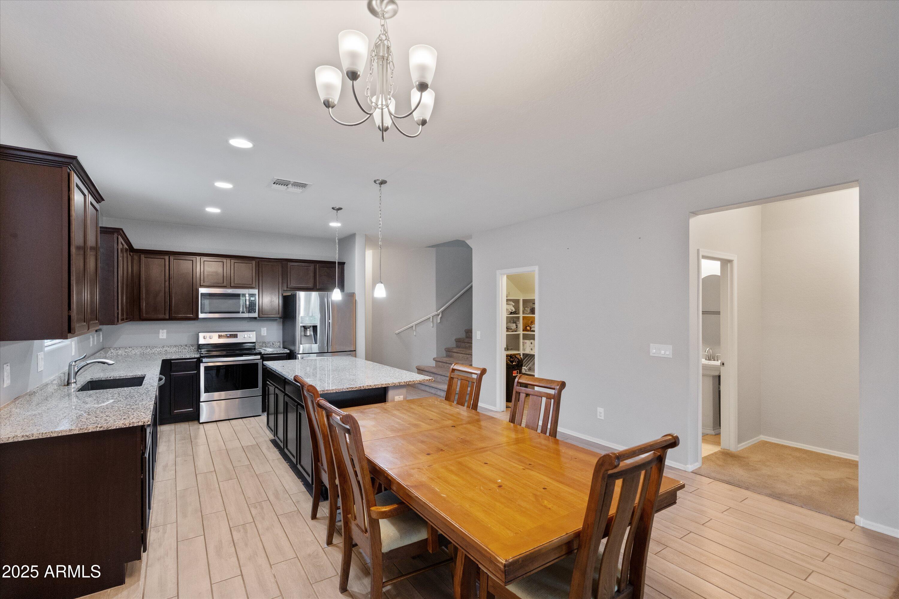 18390 W via del sol