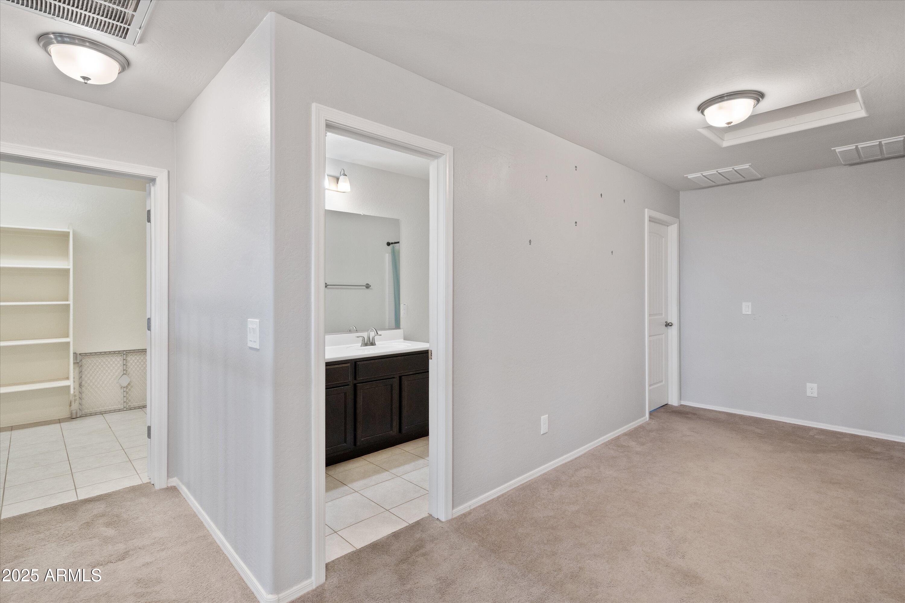 18390 W via del sol