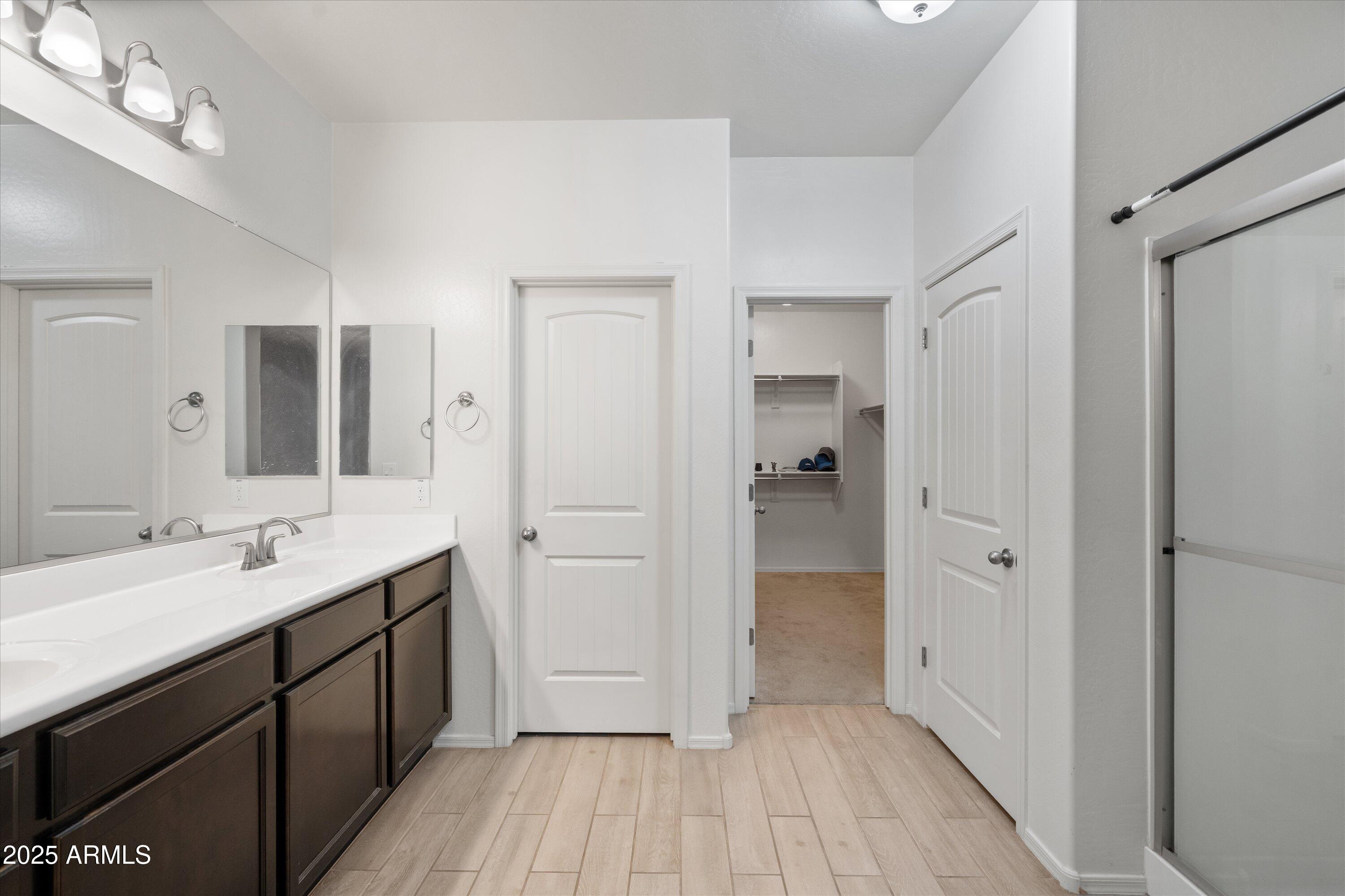 18390 W via del sol