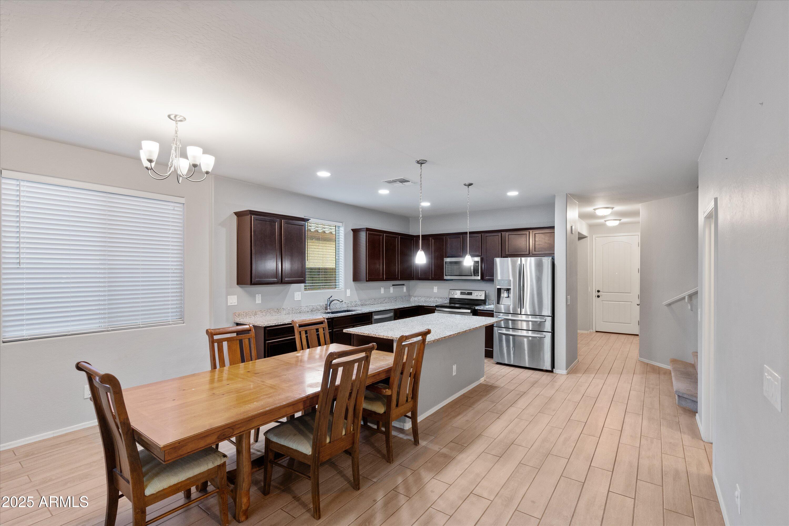 18390 W via del sol