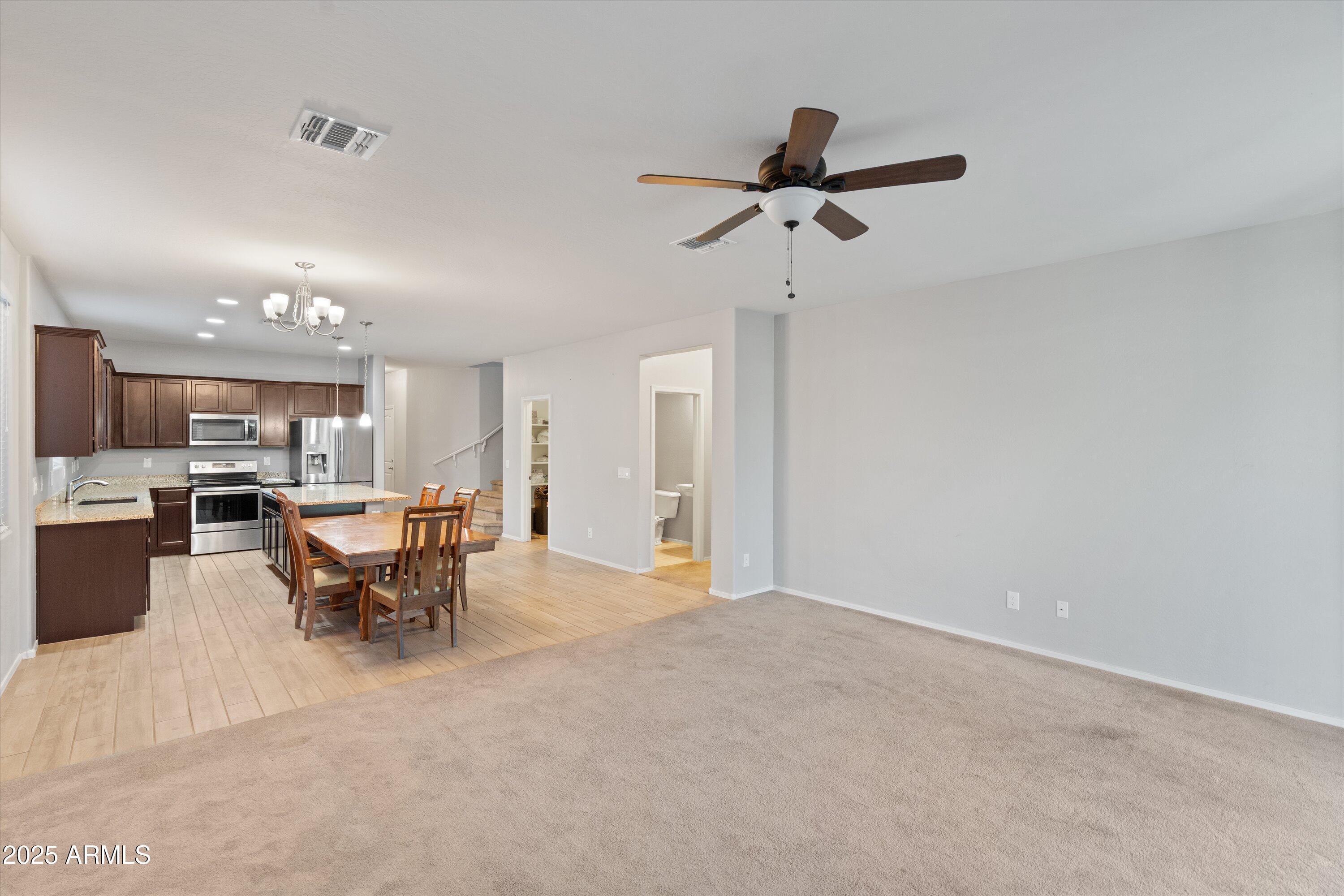 18390 W via del sol