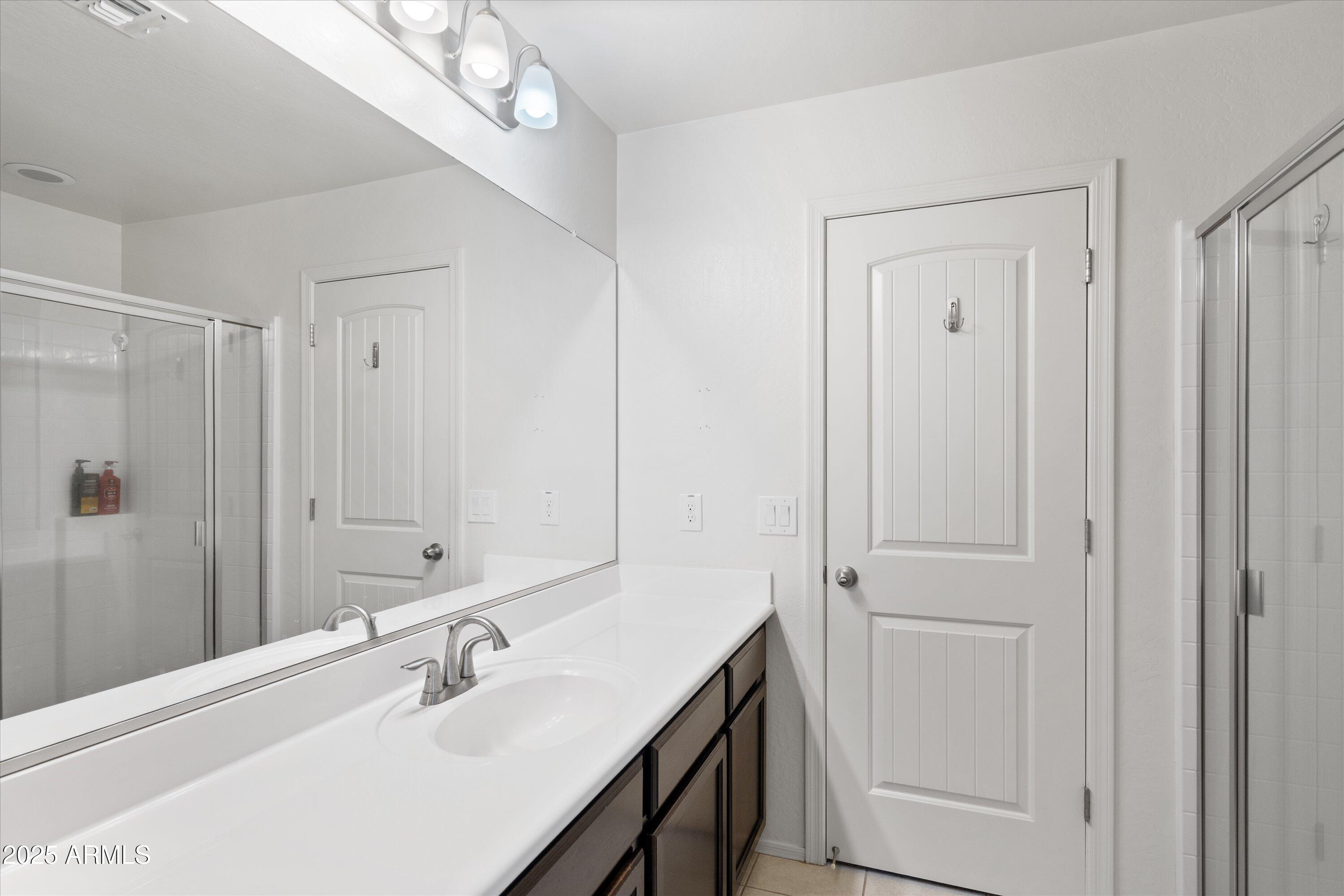 18390 W via del sol