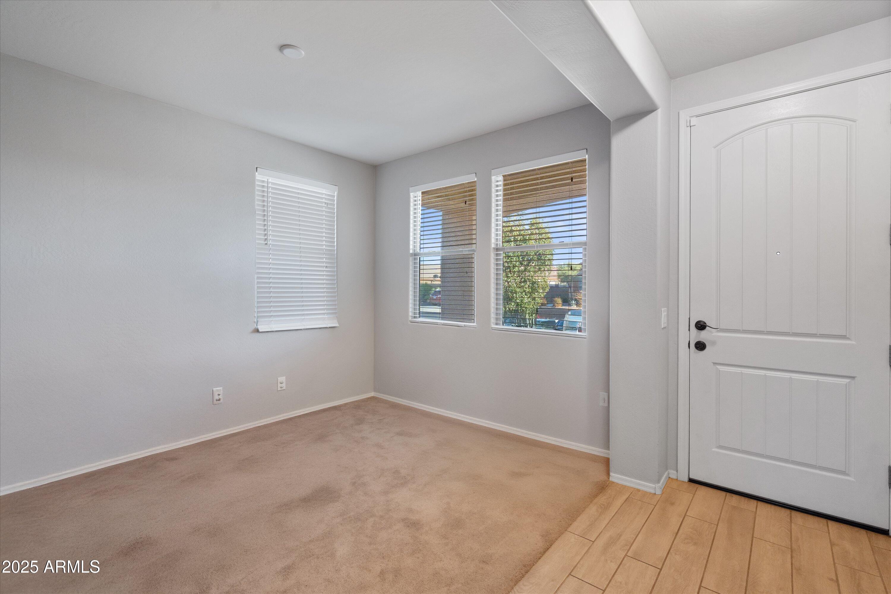 18390 W via del sol