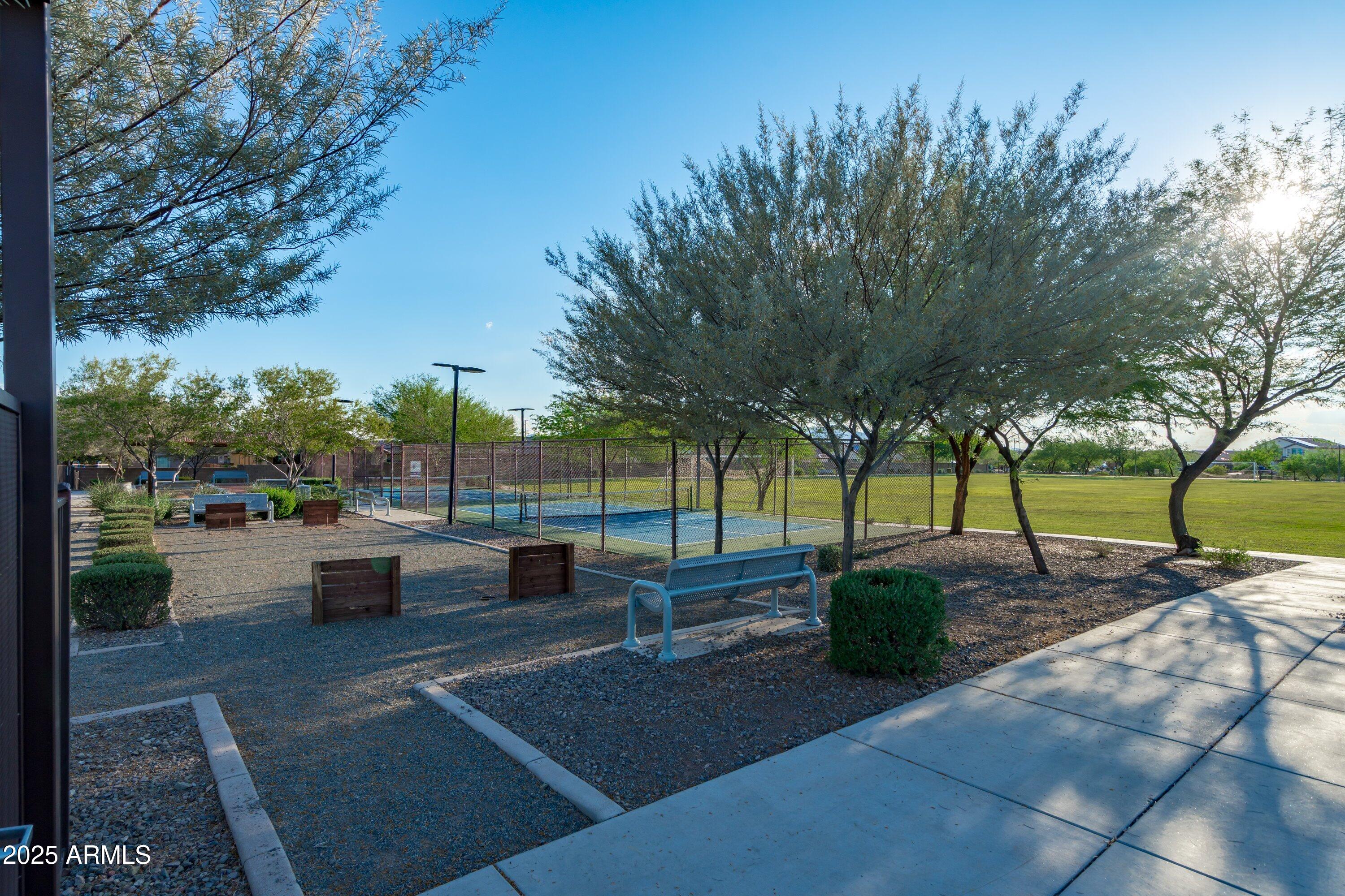 18390 W via del sol