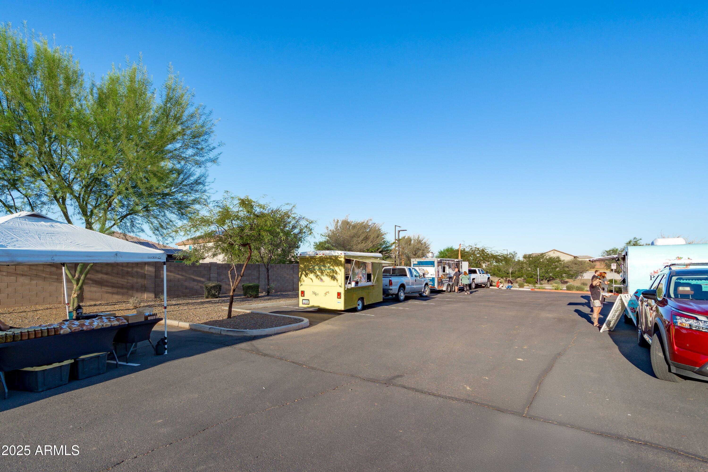 18390 W via del sol