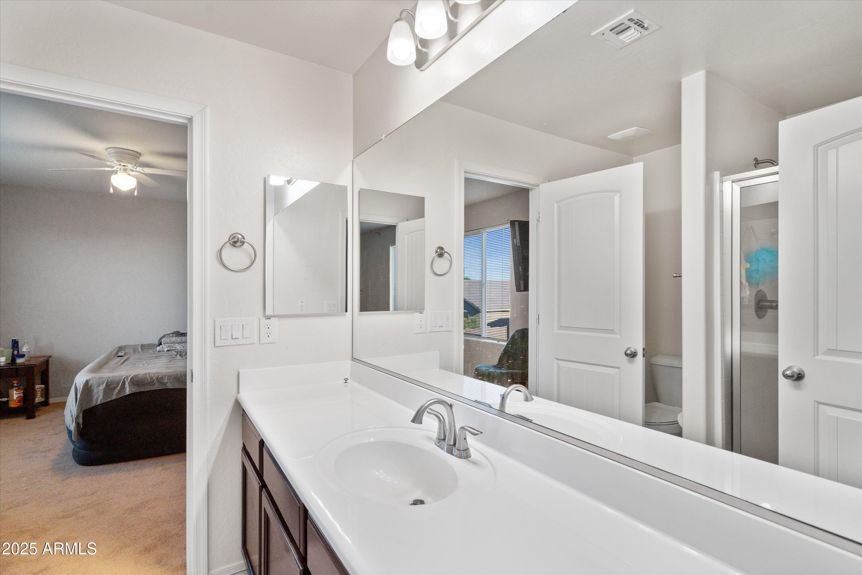 18390 W via del sol