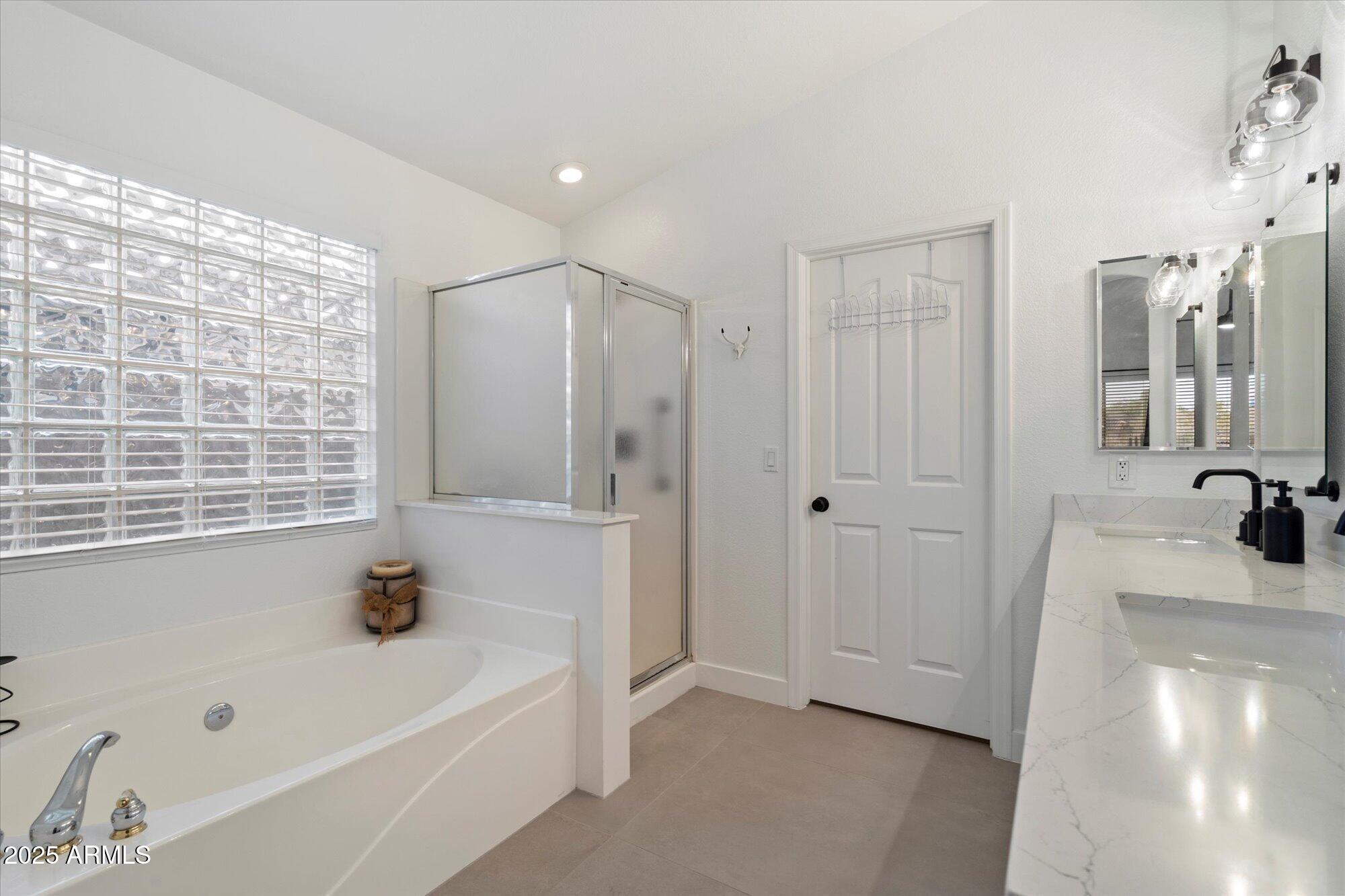 4615 E NIGHT GLOW Drive