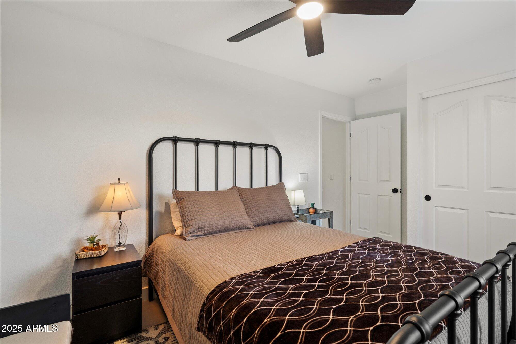 4615 E NIGHT GLOW Drive