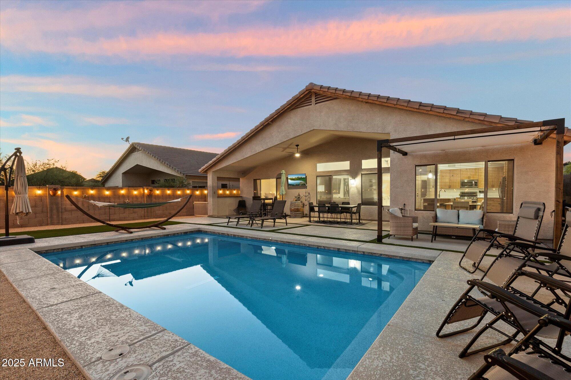 4615 E NIGHT GLOW Drive