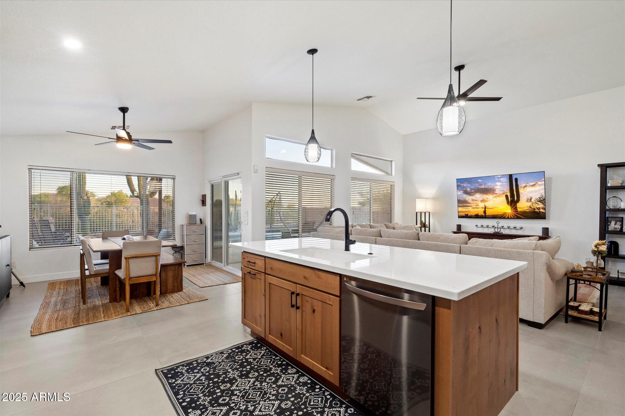 4615 E NIGHT GLOW Drive