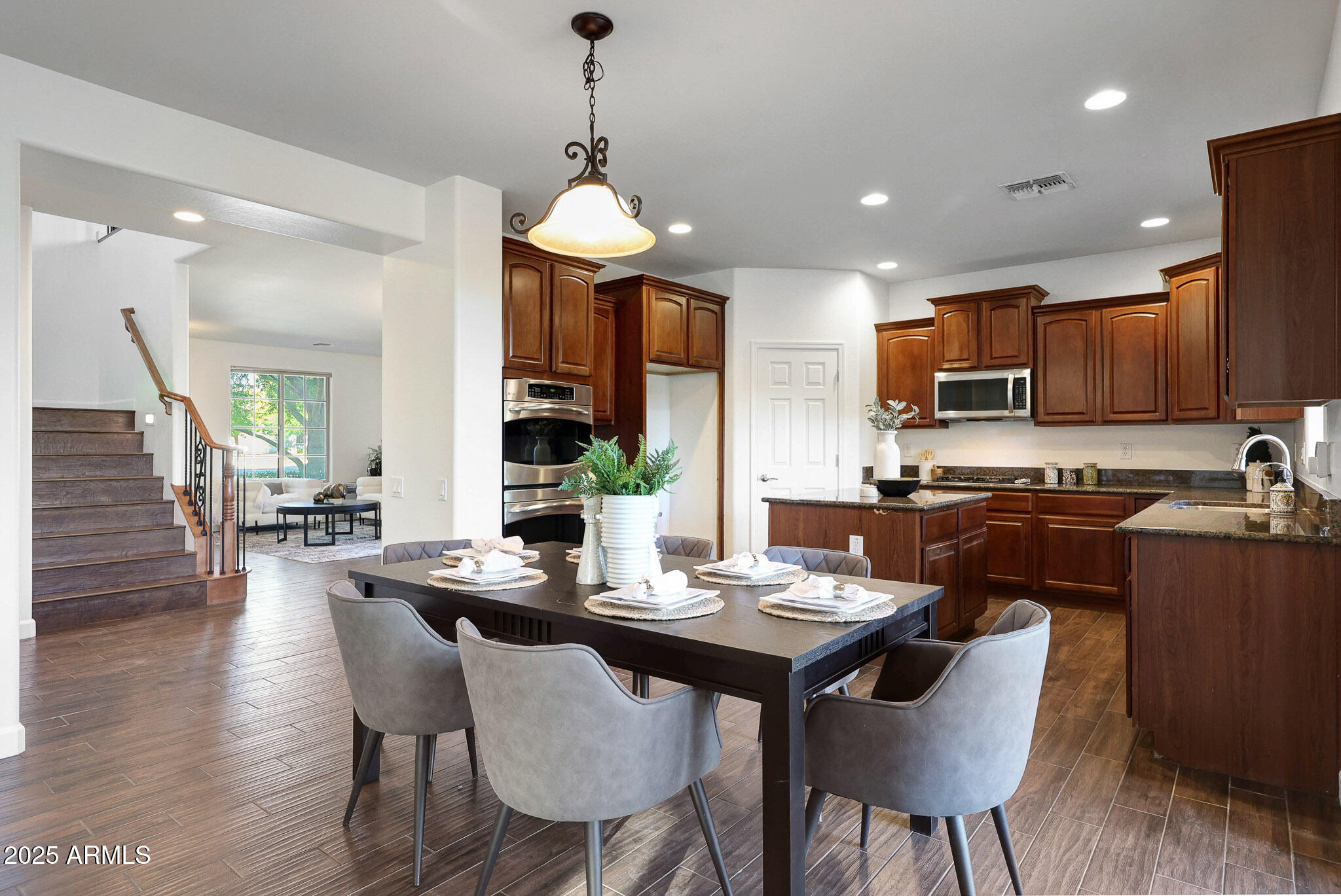 5535 W TOMBSTONE Trail