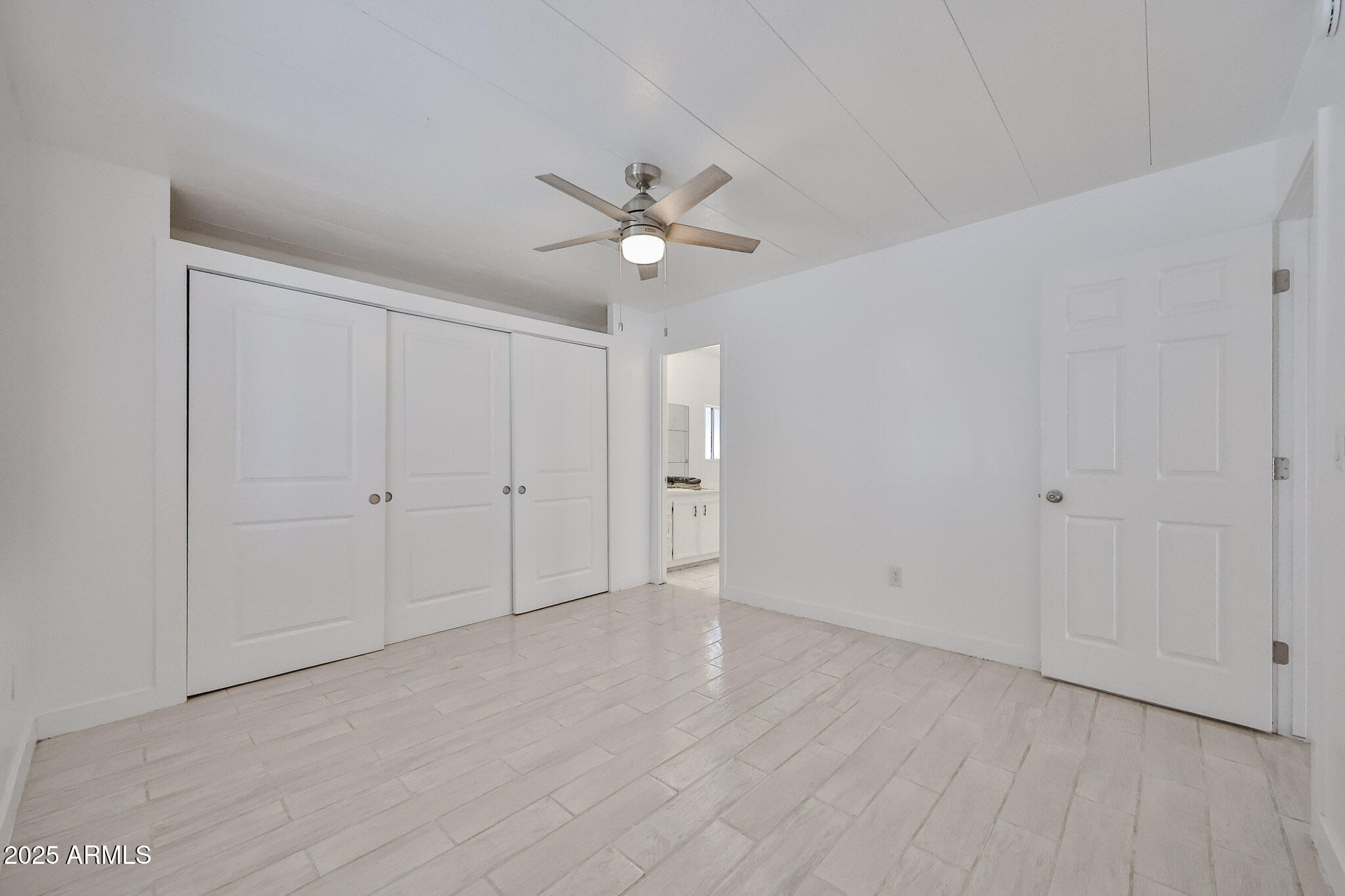 303 E South Mountain Avenue, 100