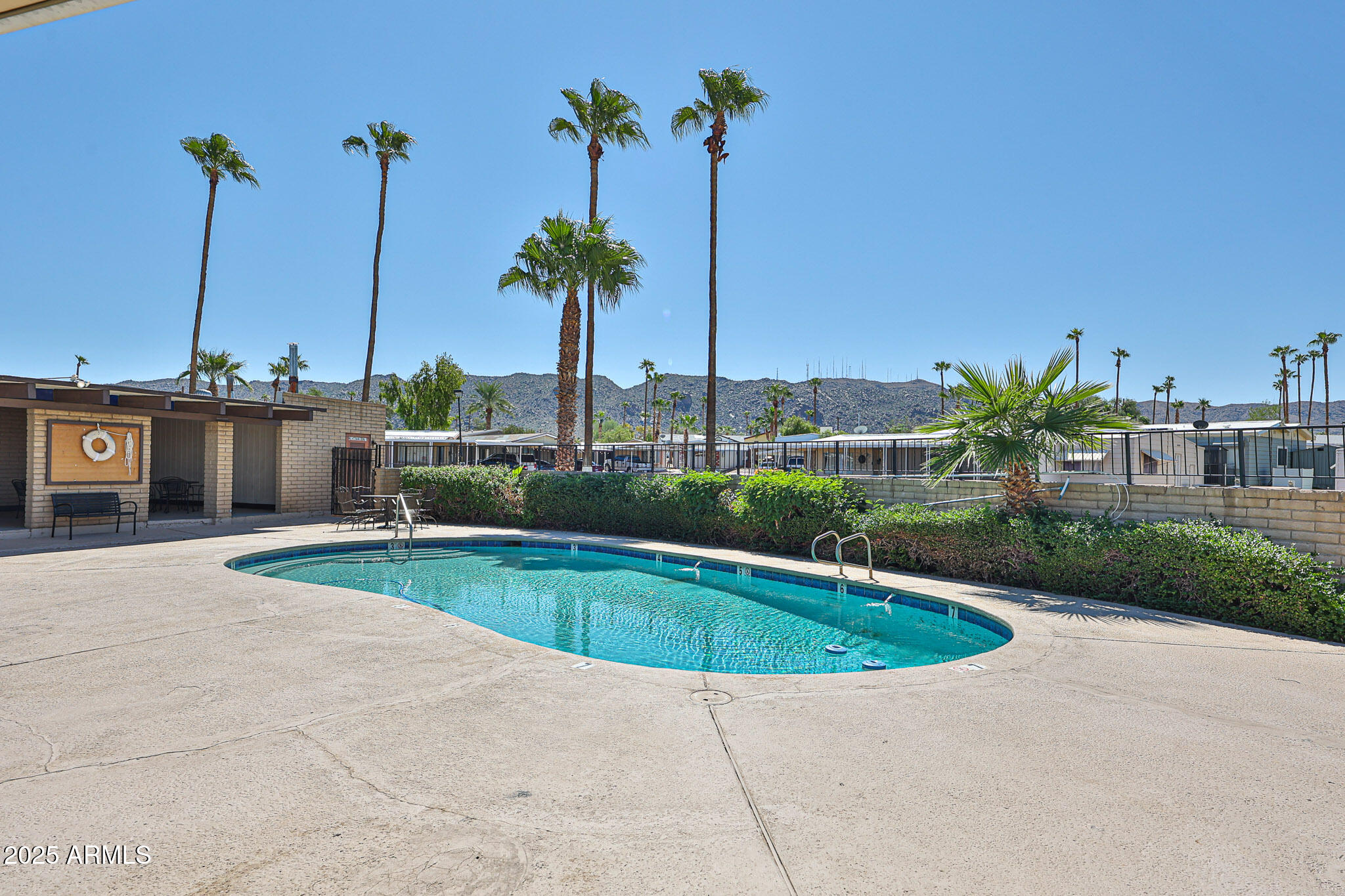 303 E South Mountain Avenue, 100