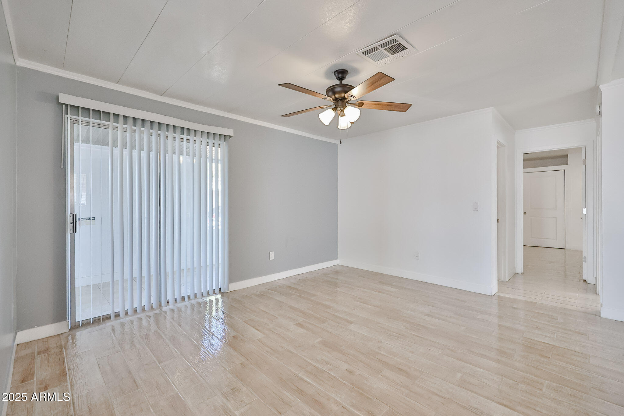 303 E South Mountain Avenue, 100