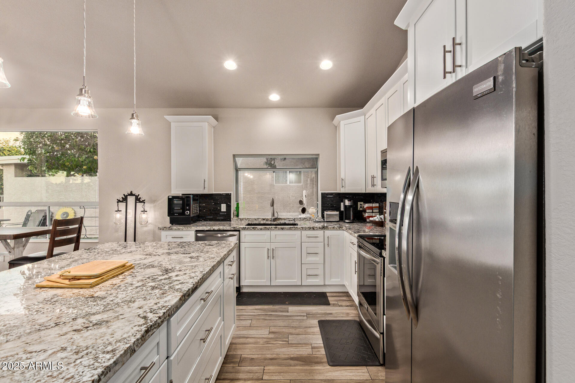 10918 E NAVAJO Drive