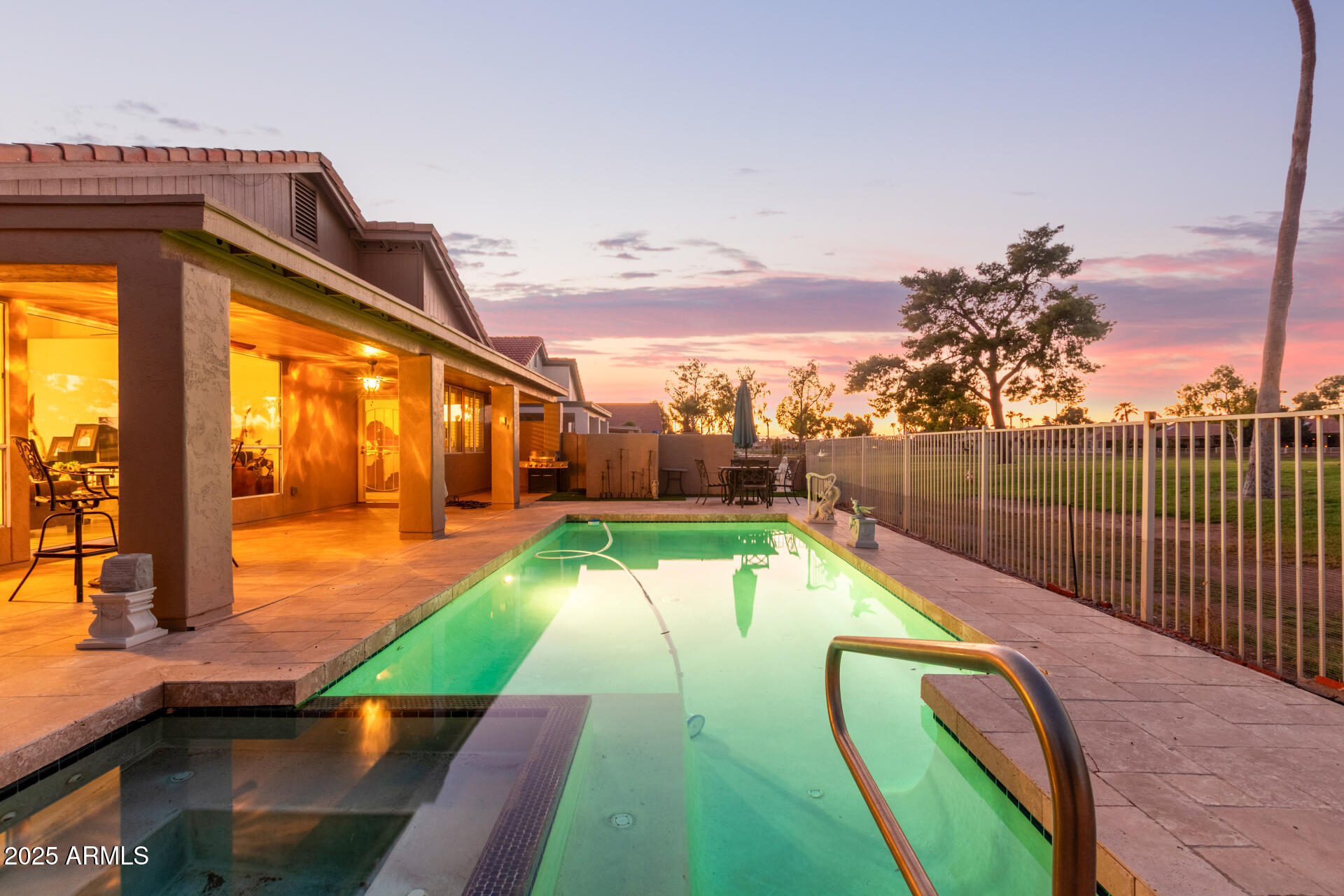 10918 E NAVAJO Drive