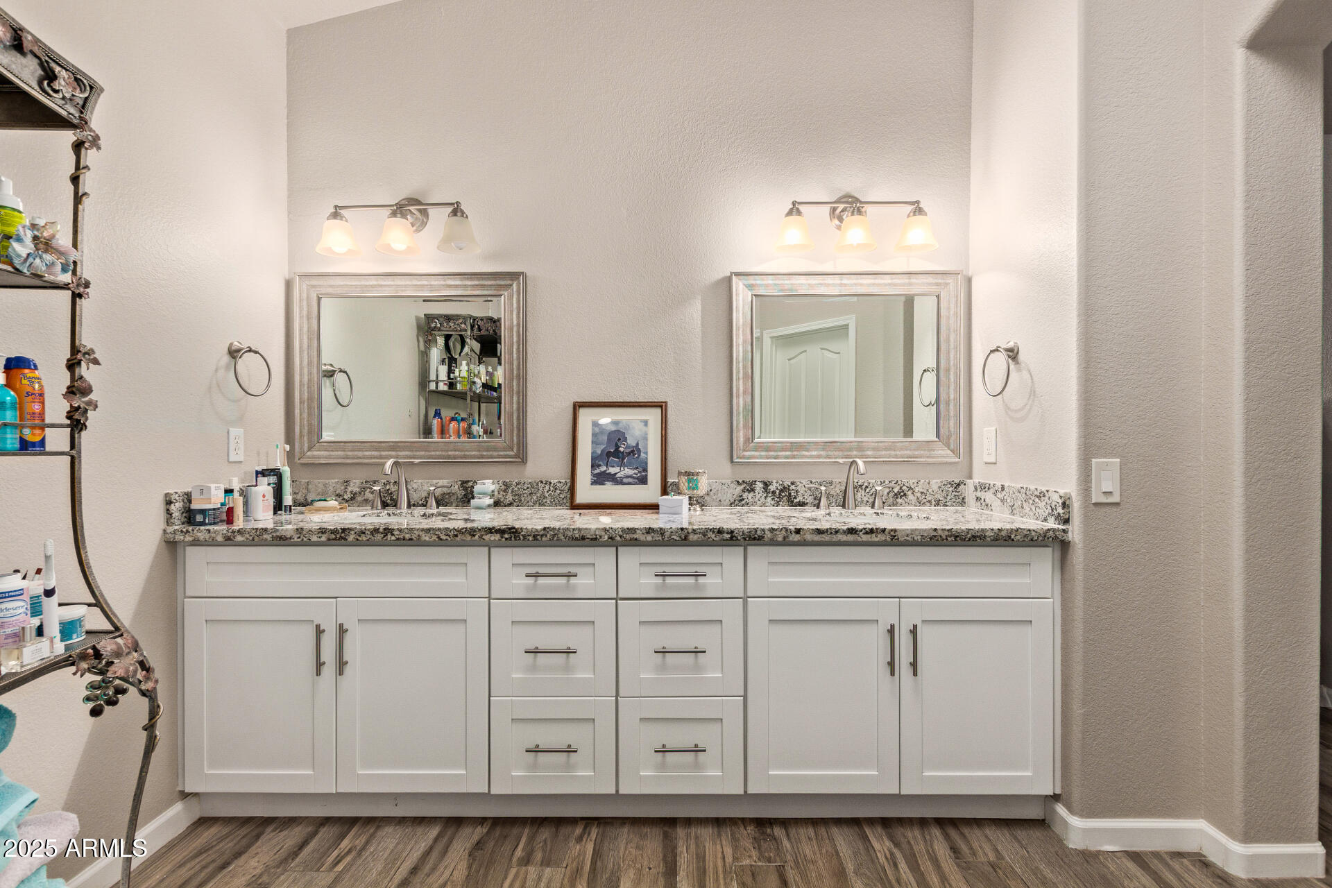 10918 E NAVAJO Drive