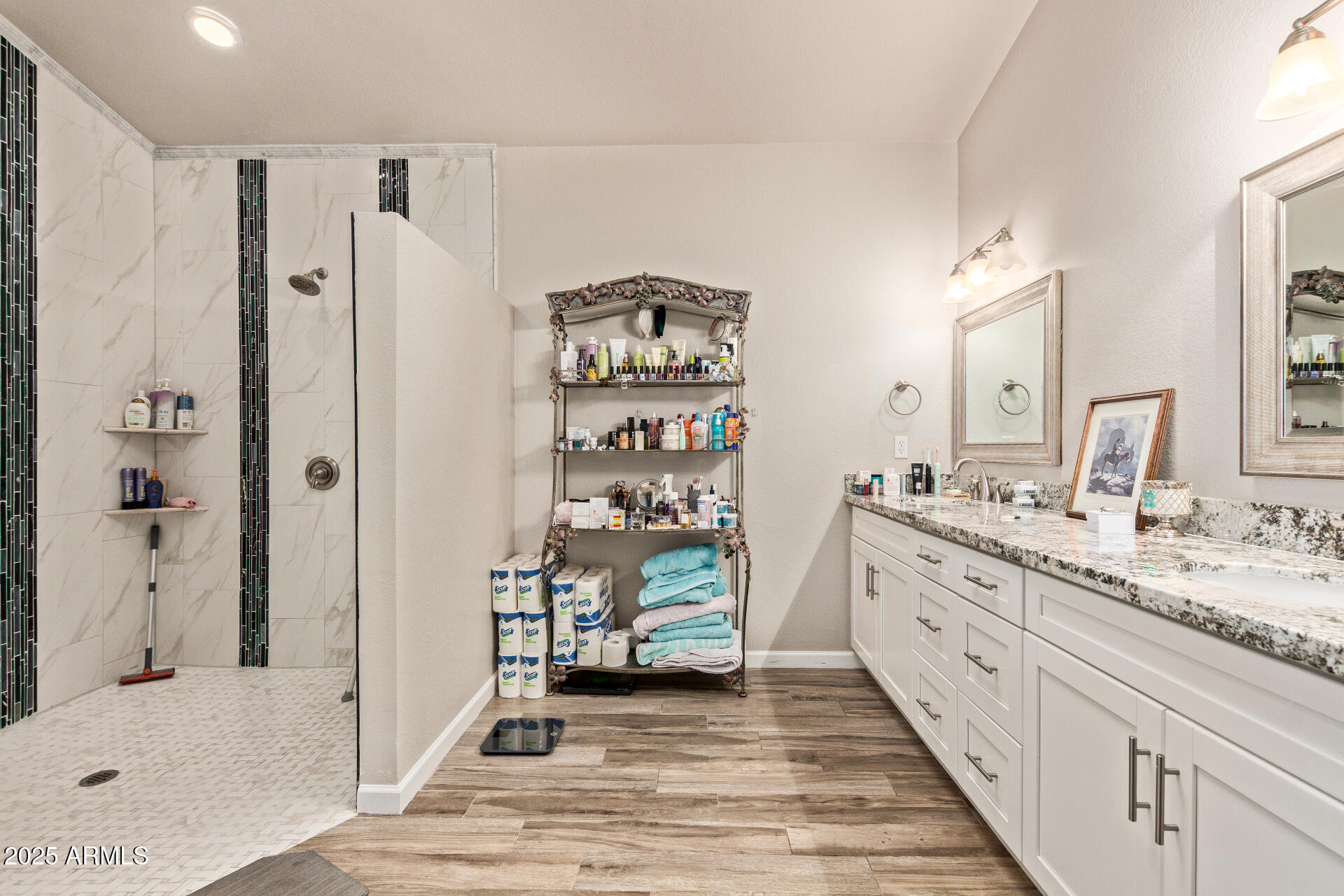 10918 E NAVAJO Drive