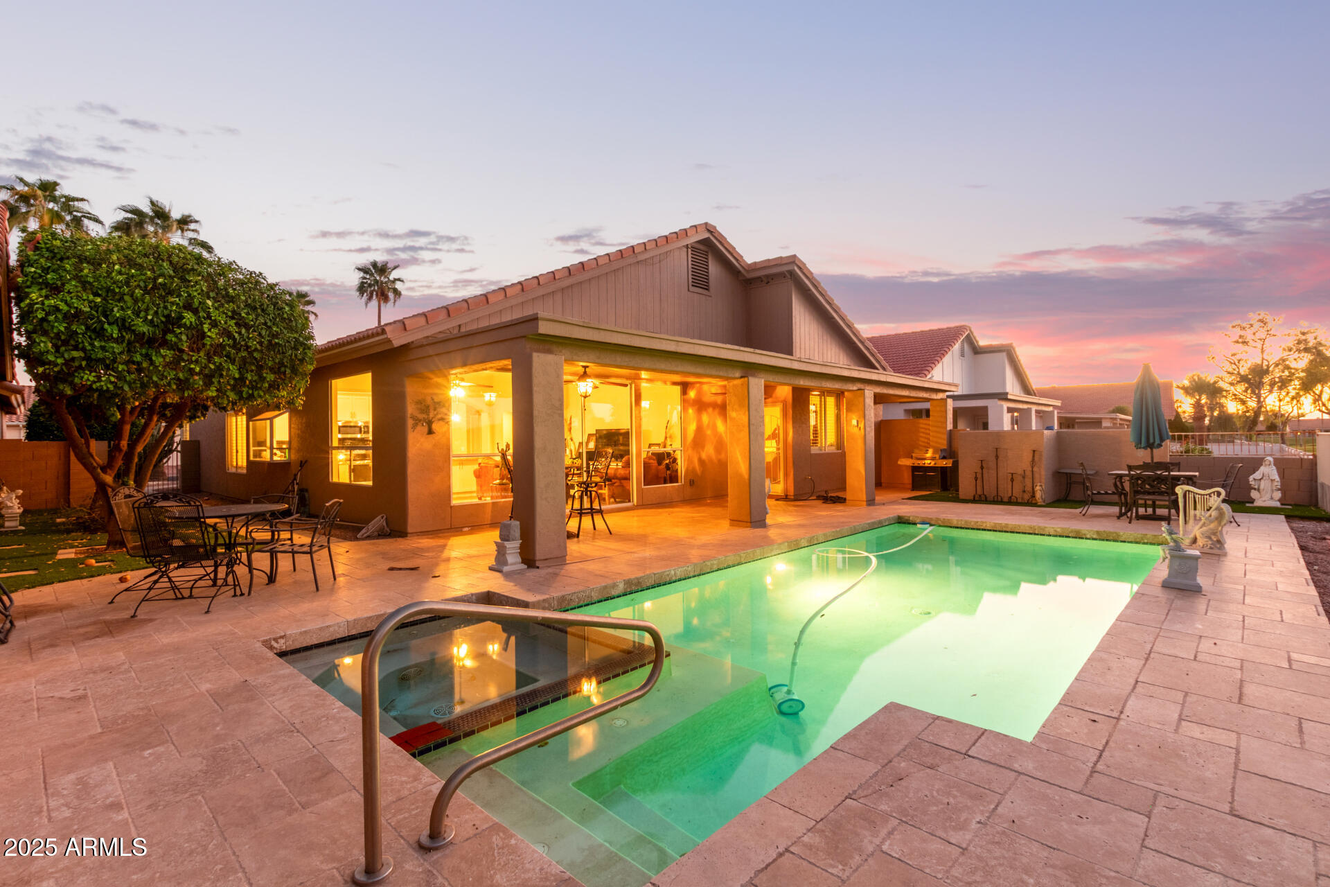 10918 E NAVAJO Drive