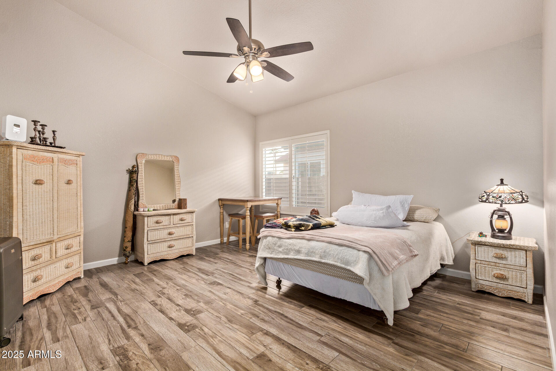 10918 E NAVAJO Drive