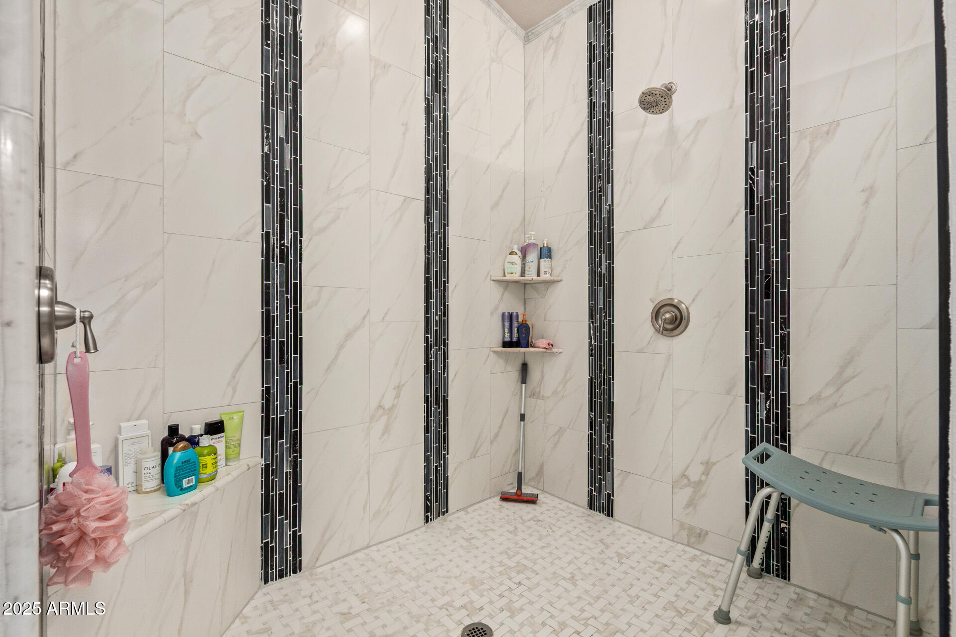 10918 E NAVAJO Drive