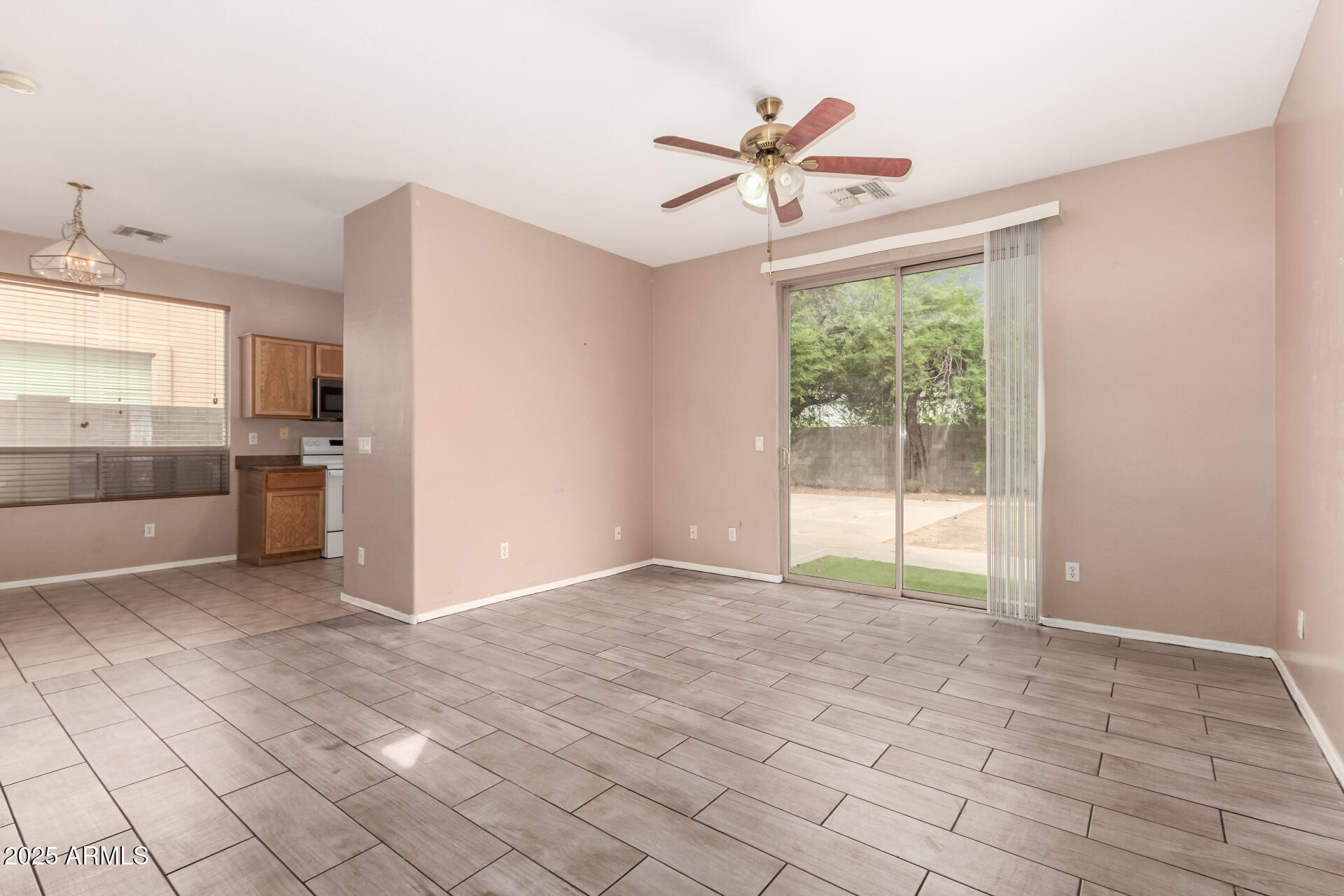 11358 W YUMA Street W