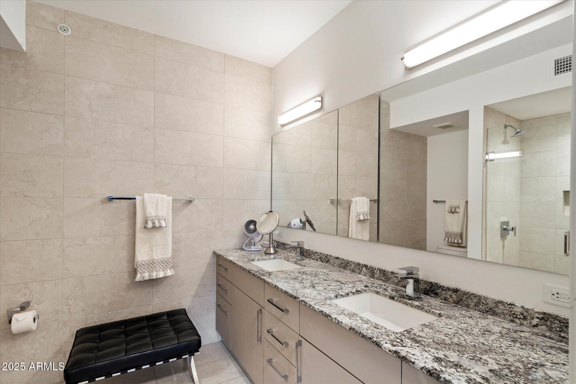 7180 E KIERLAND Boulevard, 919