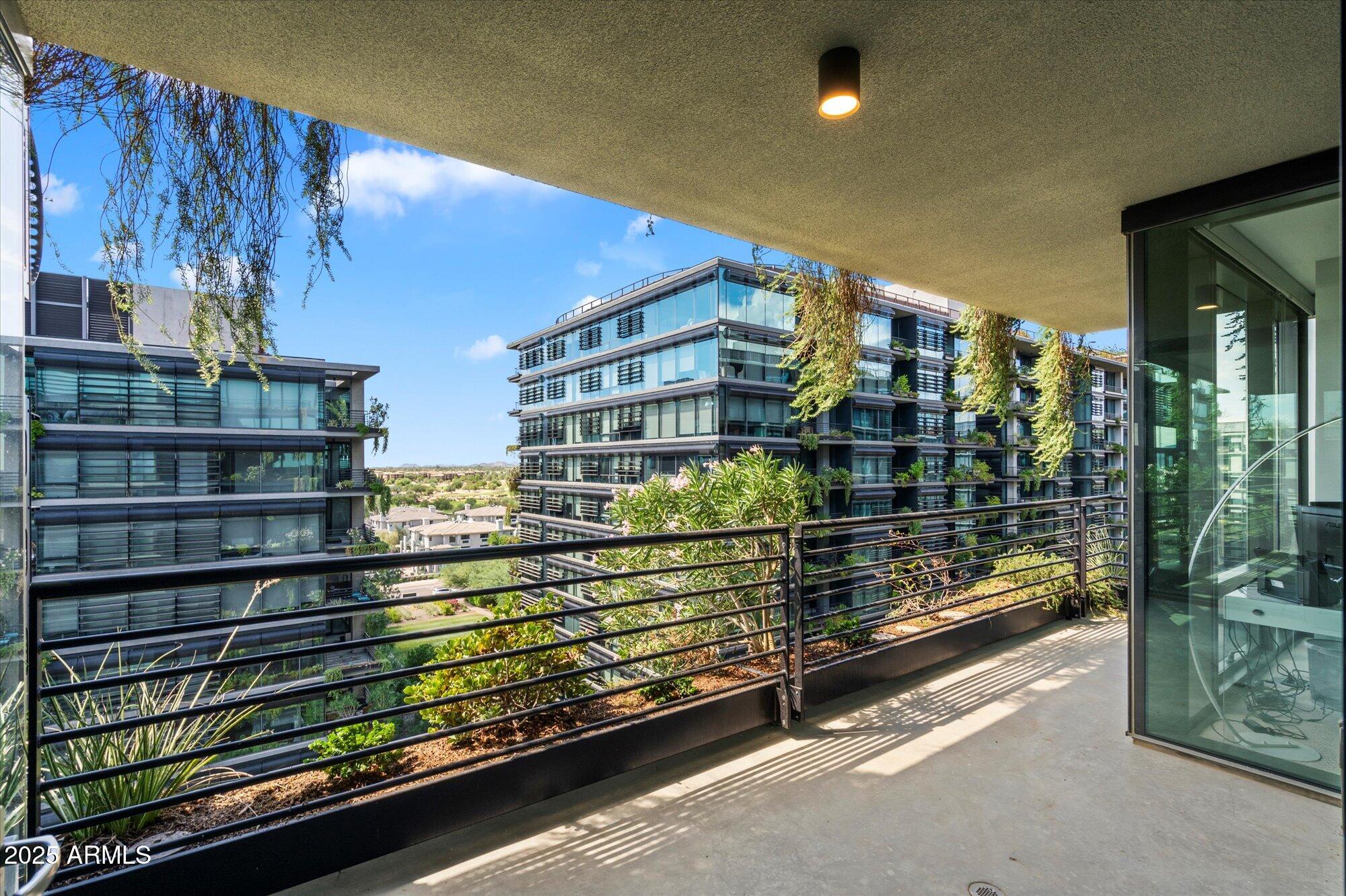 7180 E KIERLAND Boulevard, 919
