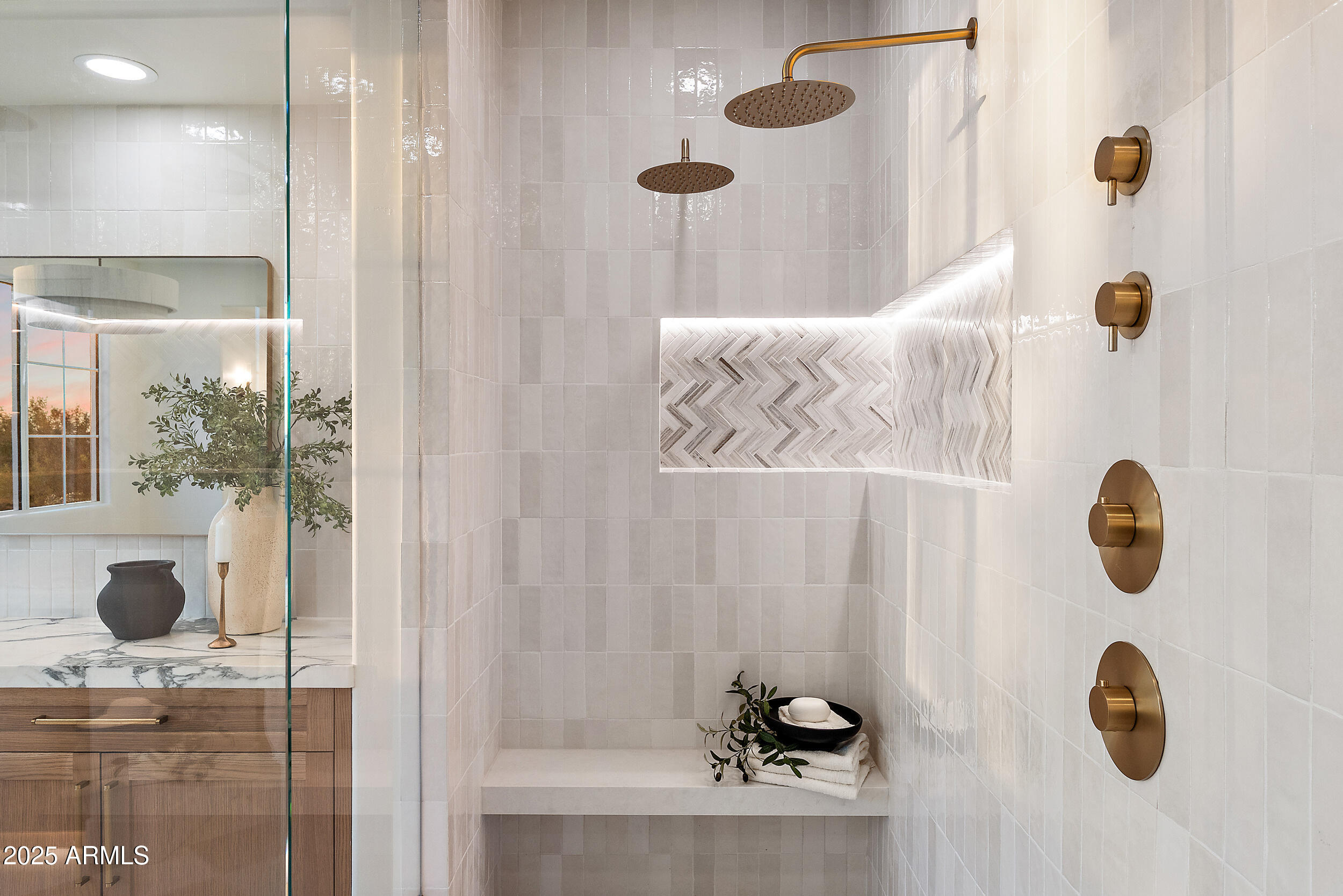 9087 E MOUNTAIN SPRING Road, Scottsdale