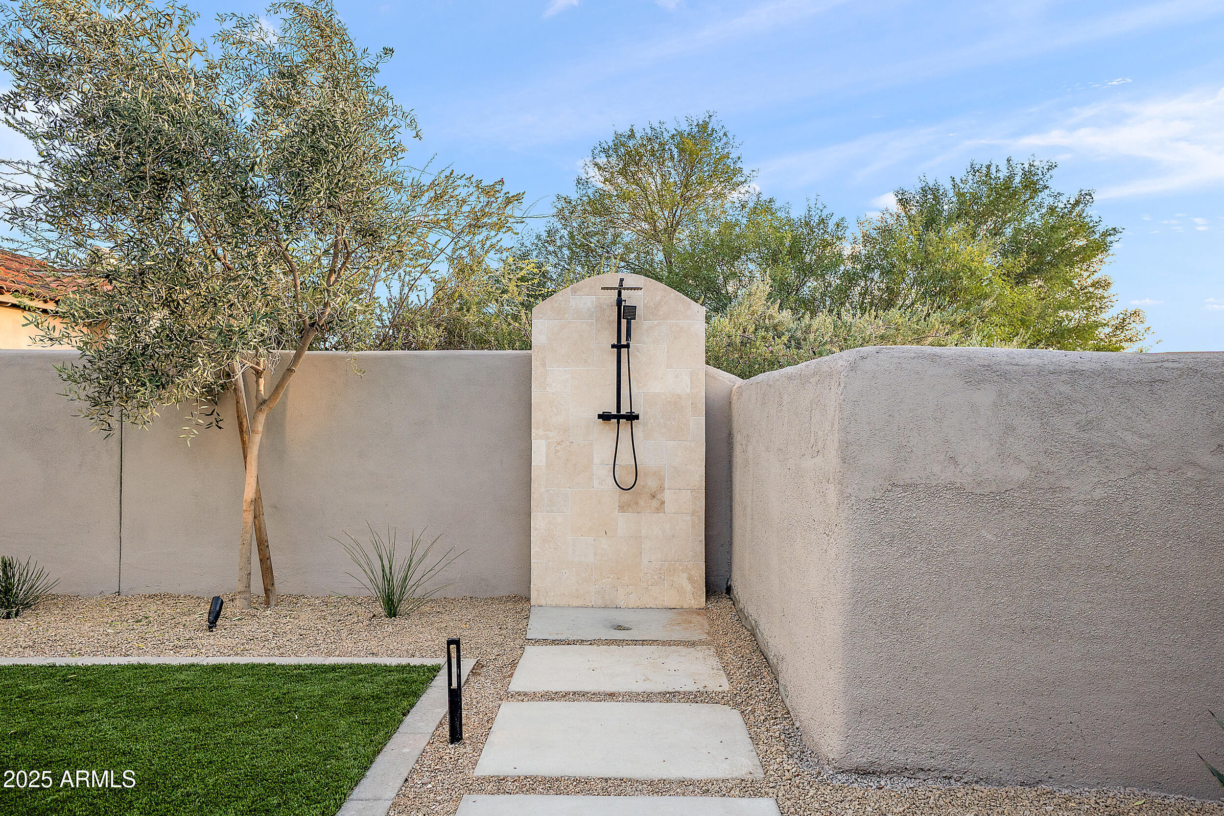 9087 E MOUNTAIN SPRING Road, Scottsdale