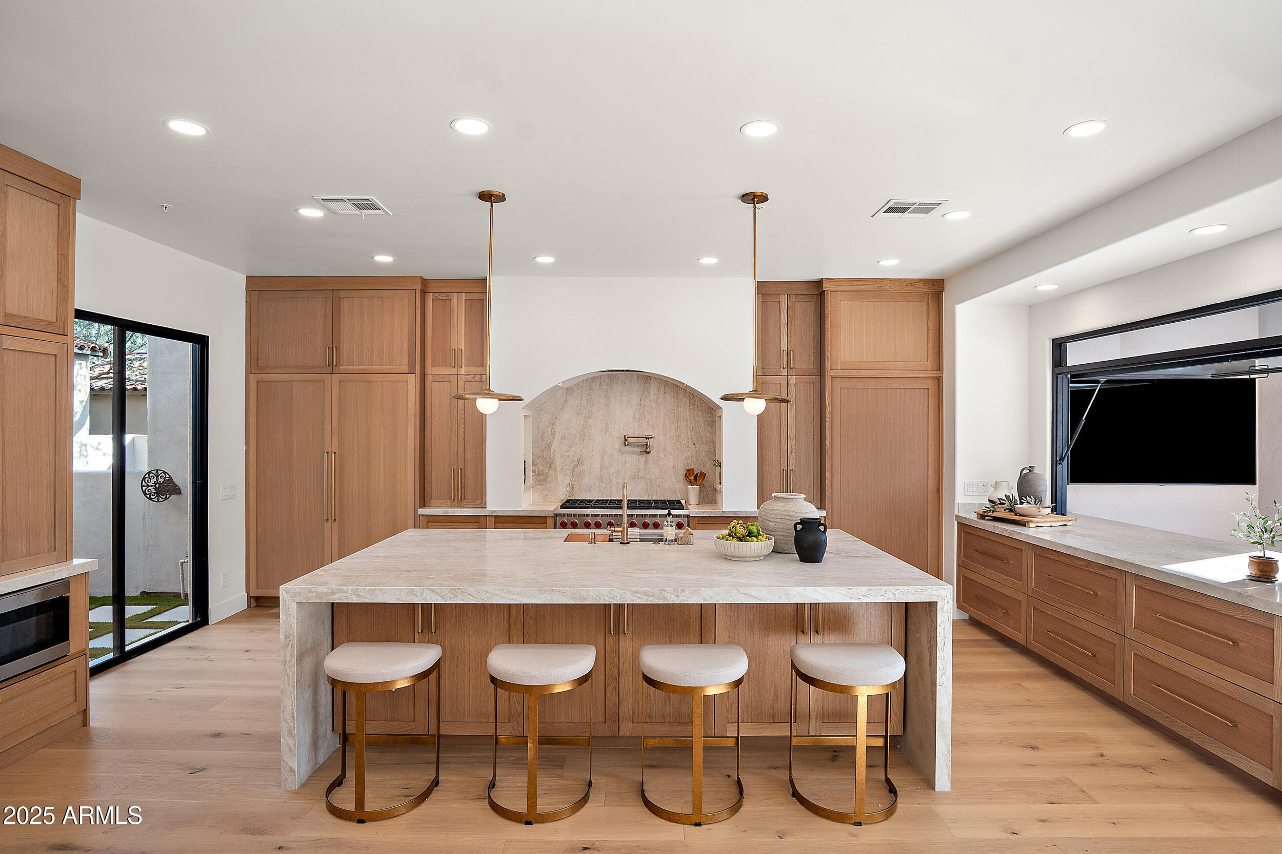 9087 E MOUNTAIN SPRING Road, Scottsdale