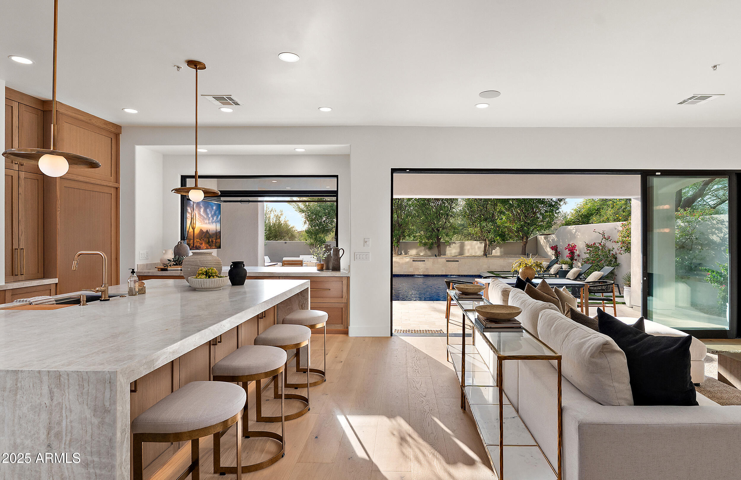 9087 E MOUNTAIN SPRING Road, Scottsdale